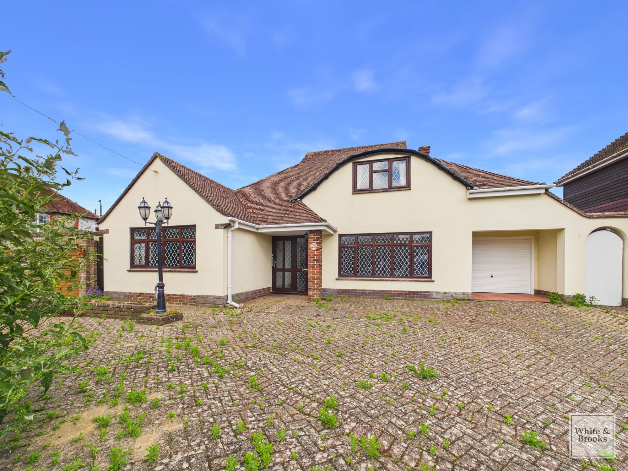 4 bed detached house for sale in Summerley Lane, Felpham, PO22  - Property Image 1