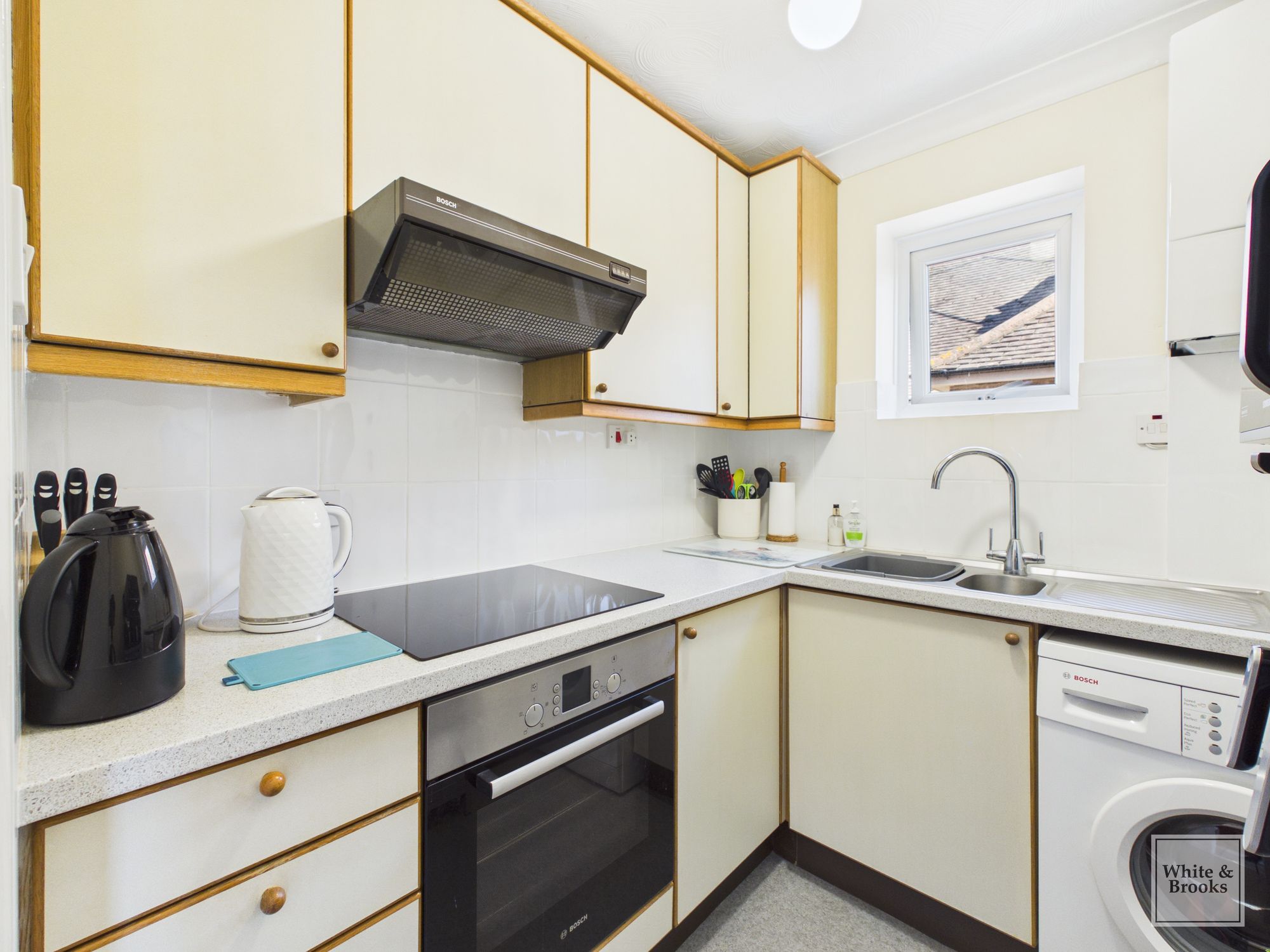 1 bed flat for sale in Victoria Road South, Anglesea Court, PO21  - Property Image 3
