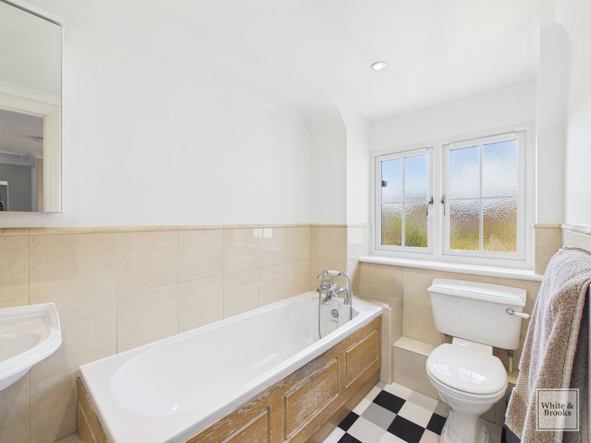 4 bed semi-detached house for sale in Waterford Gardens, Climping, BN17  - Property Image 7