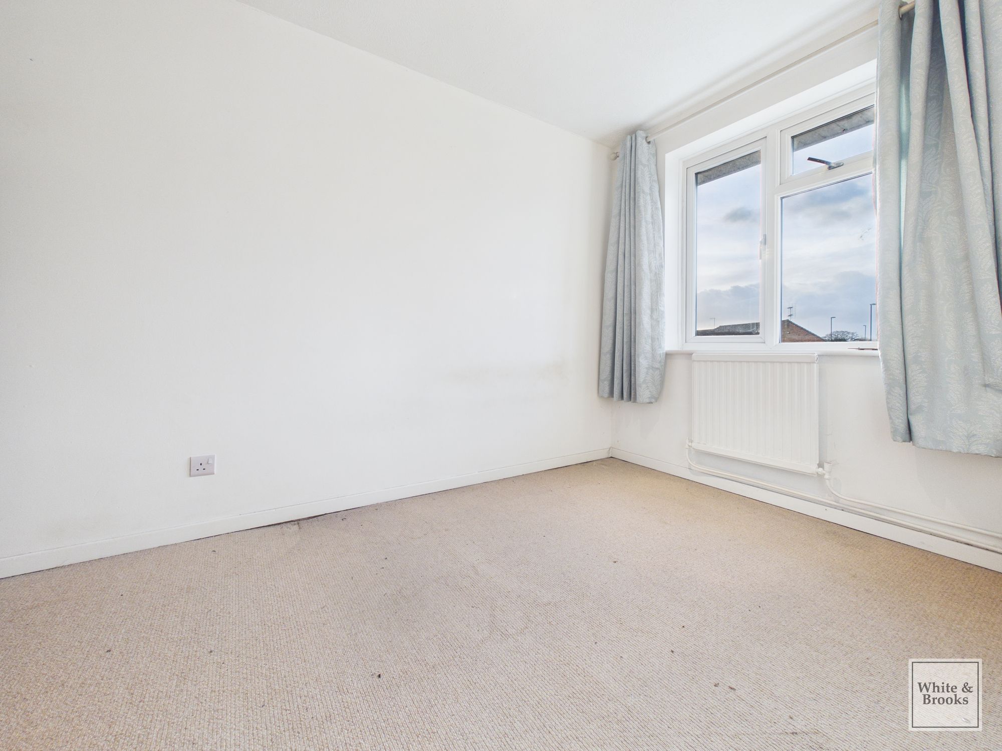 3 bed semi-detached house for sale in Bronze Close, Bognor Regis, PO22  - Property Image 5
