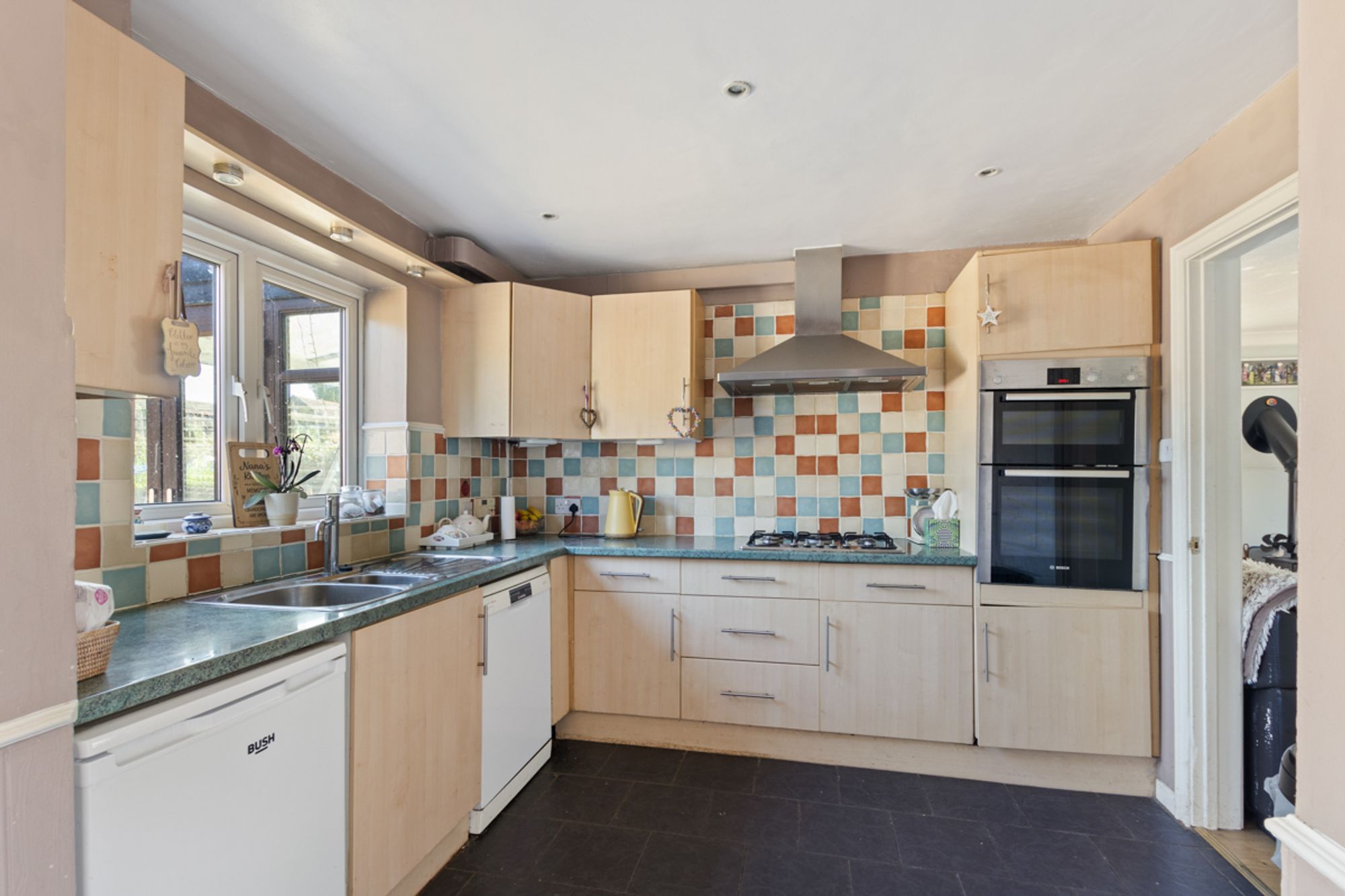5 bed semi-detached house for sale in Barncroft Close, Tangmere, PO20  - Property Image 3
