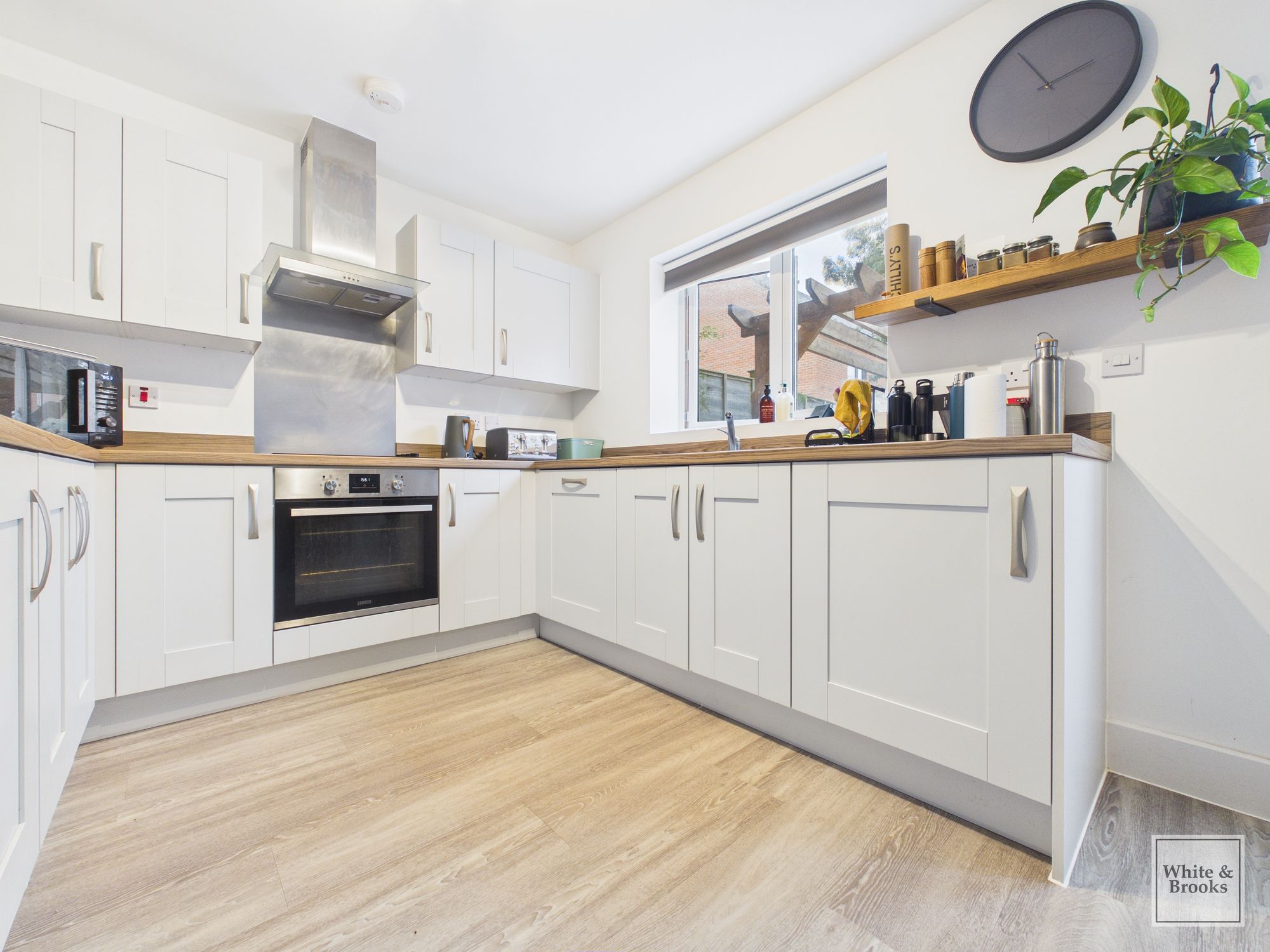 3 bed terraced house for sale in Pinewood Way, Chichester, PO19  - Property Image 12