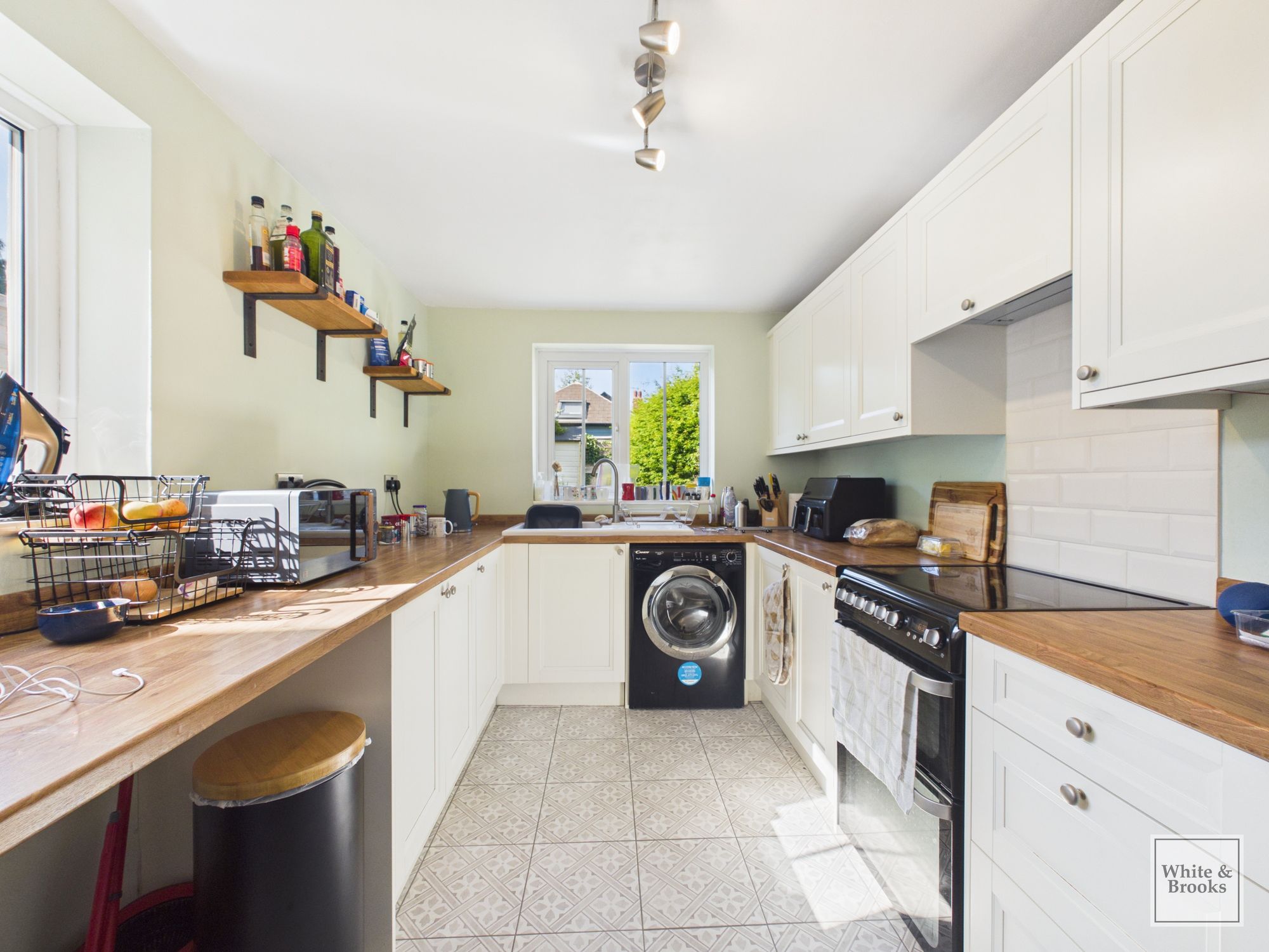 3 bed terraced house for sale in Cleveland Road, Chichester, PO19  - Property Image 5