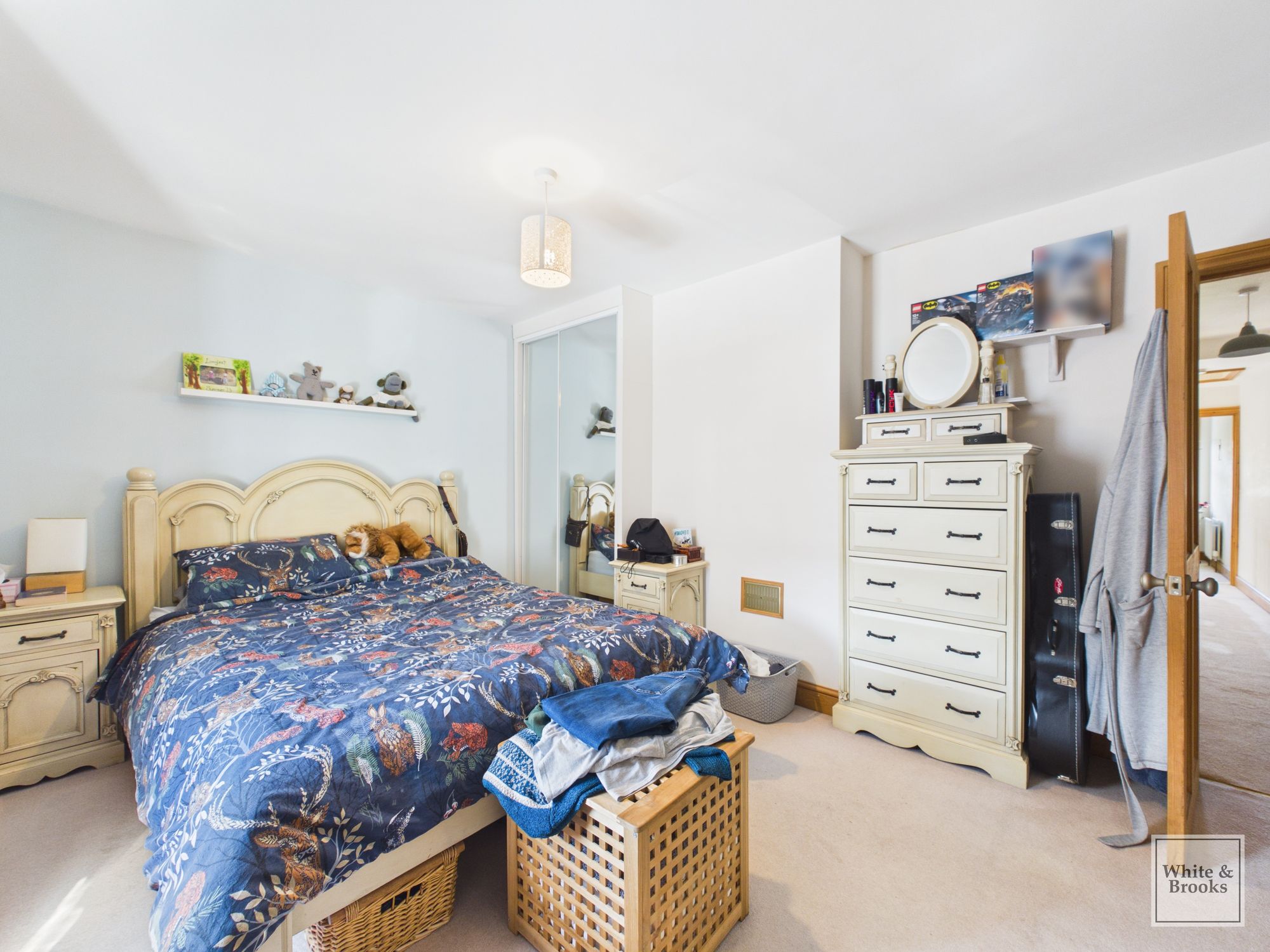 3 bed terraced house for sale in Cleveland Road, Chichester, PO19  - Property Image 8