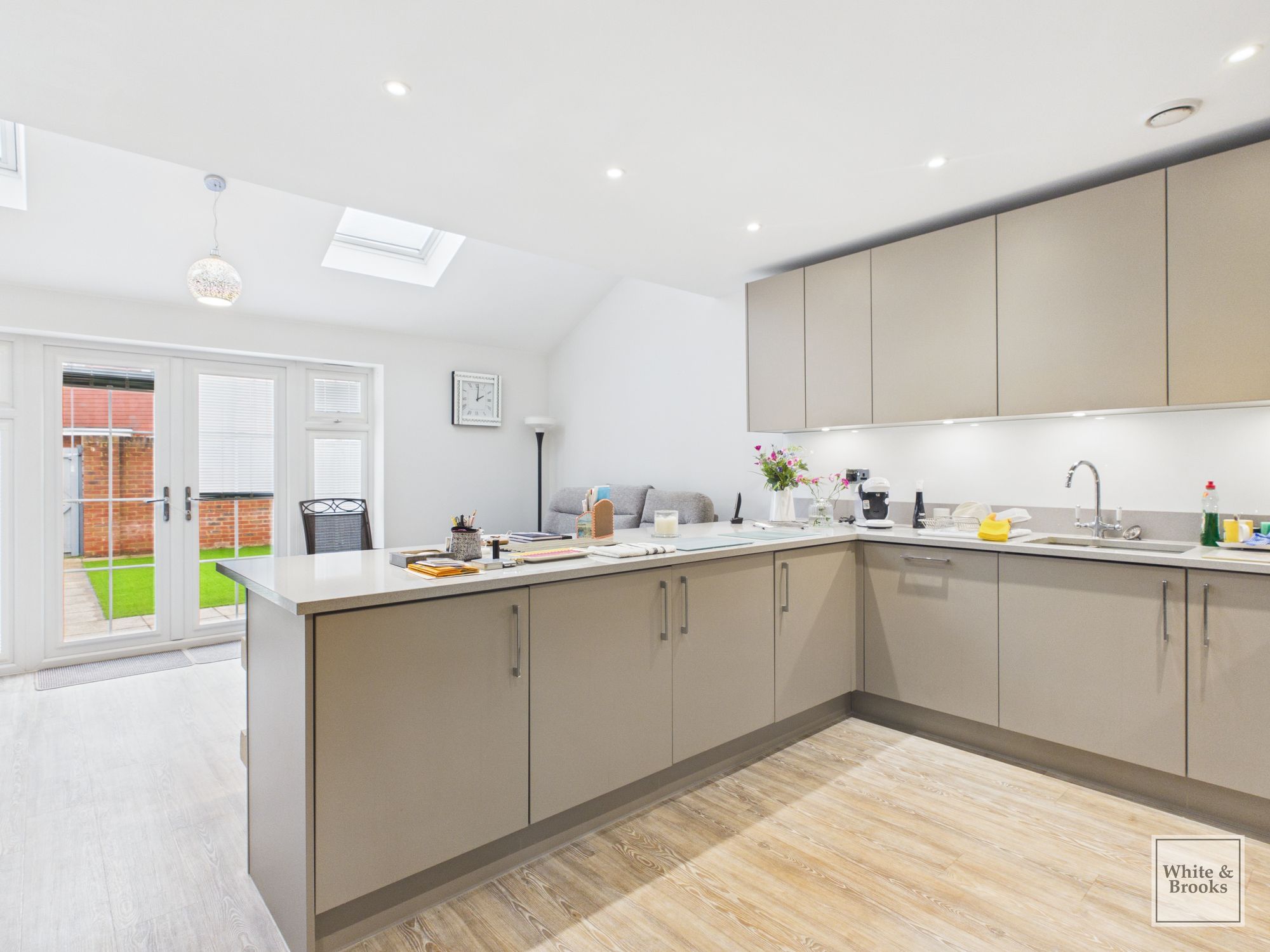 4 bed end of terrace house for sale in Morris Square, Bognor Regis, PO21 16