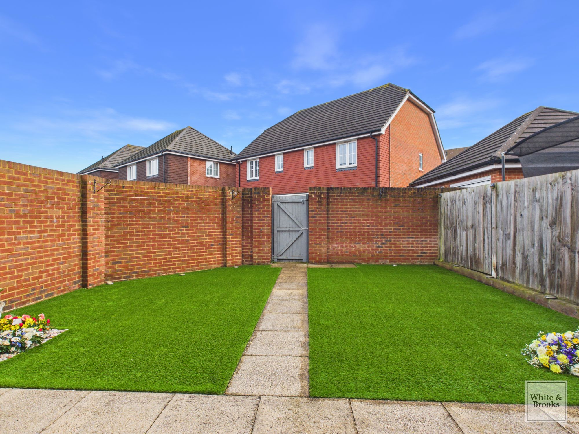 4 bed end of terrace house for sale in Morris Square, Bognor Regis, PO21 23