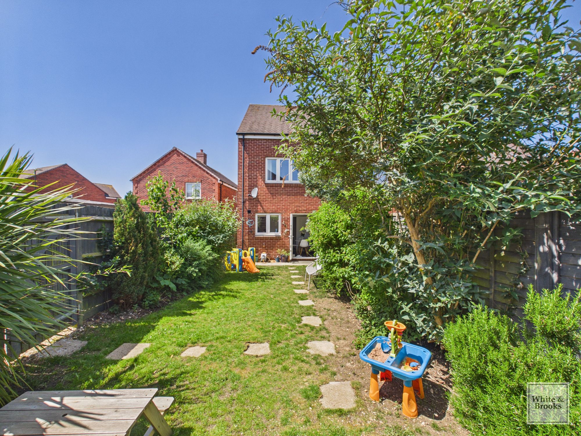3 bed semi-detached house for sale in Osborn Drive, Tangmere, PO20  - Property Image 21