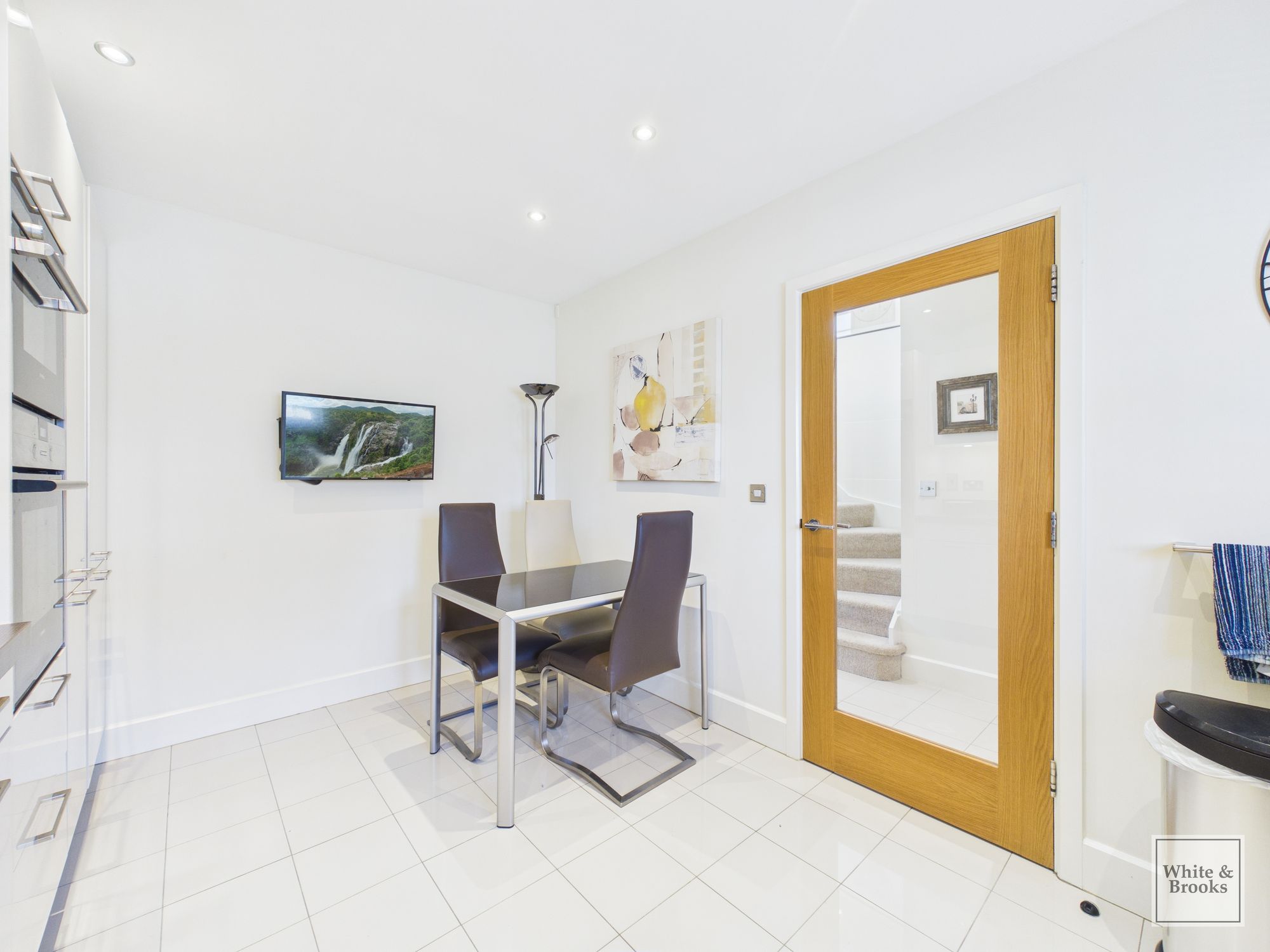 3 bed end of terrace house for sale in Meadow Close, Lavant, PO18  - Property Image 10
