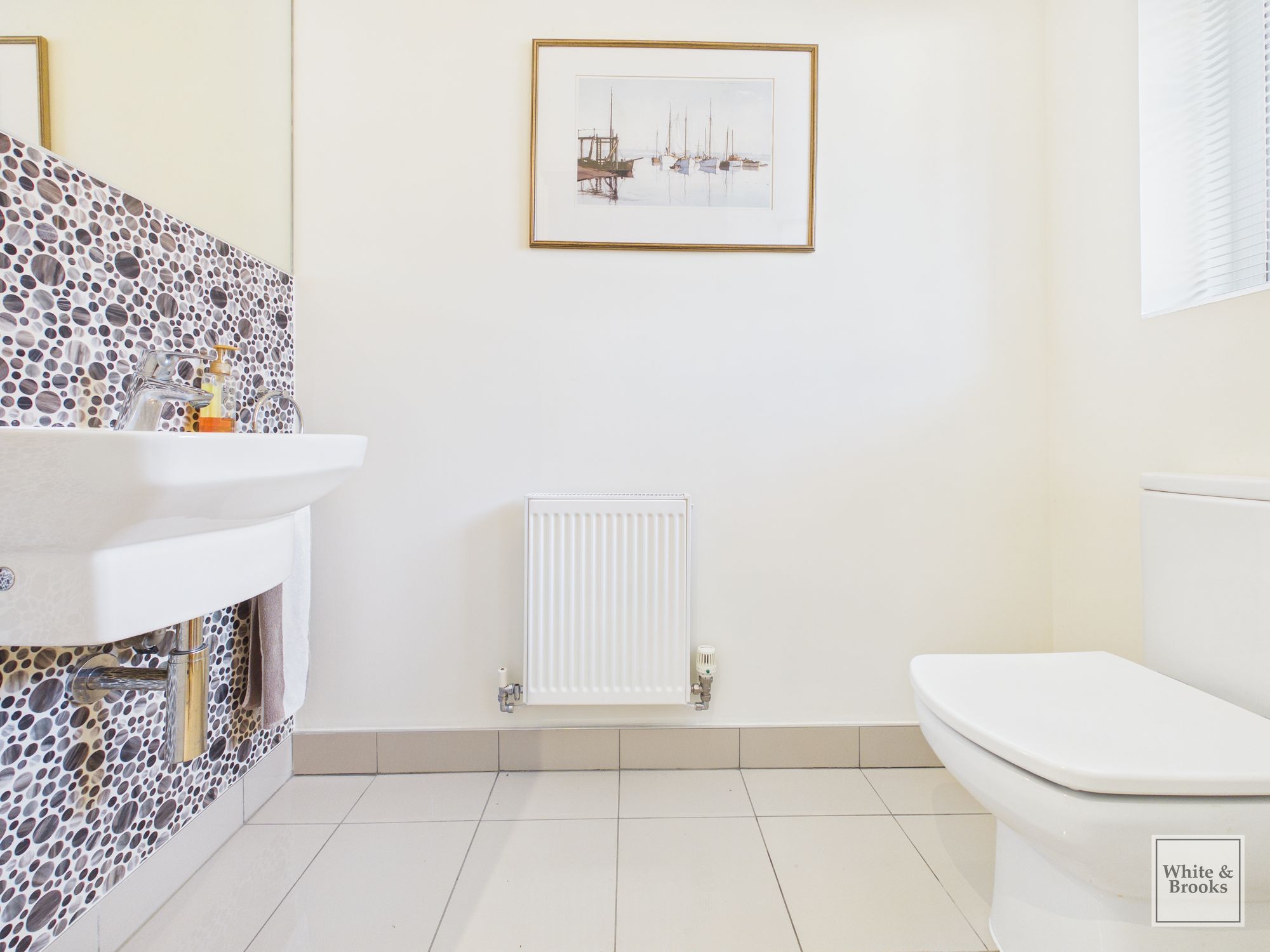 3 bed end of terrace house for sale in Meadow Close, Lavant, PO18 10