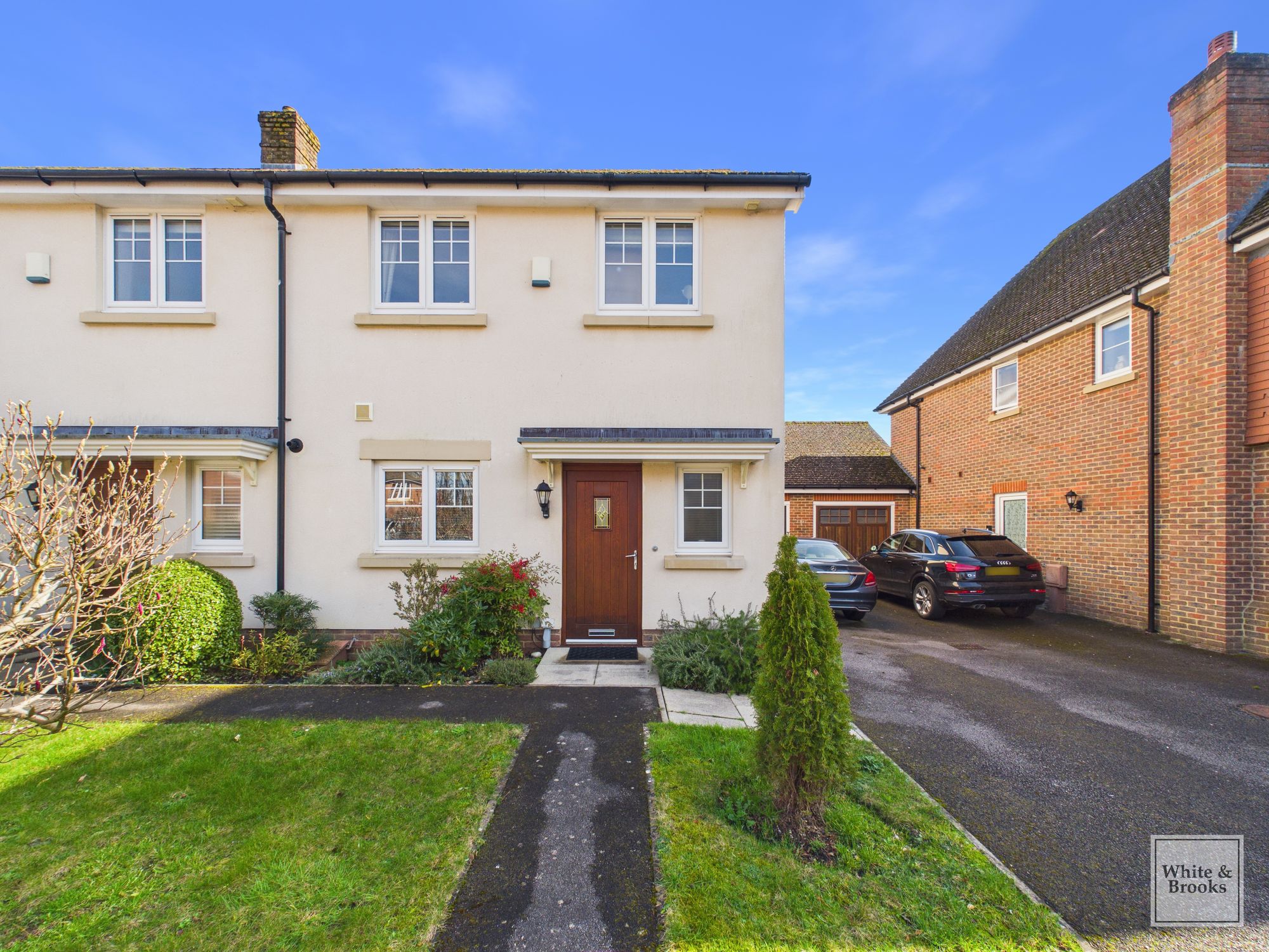 3 bed end of terrace house for sale in Meadow Close, Lavant, PO18  - Property Image 1