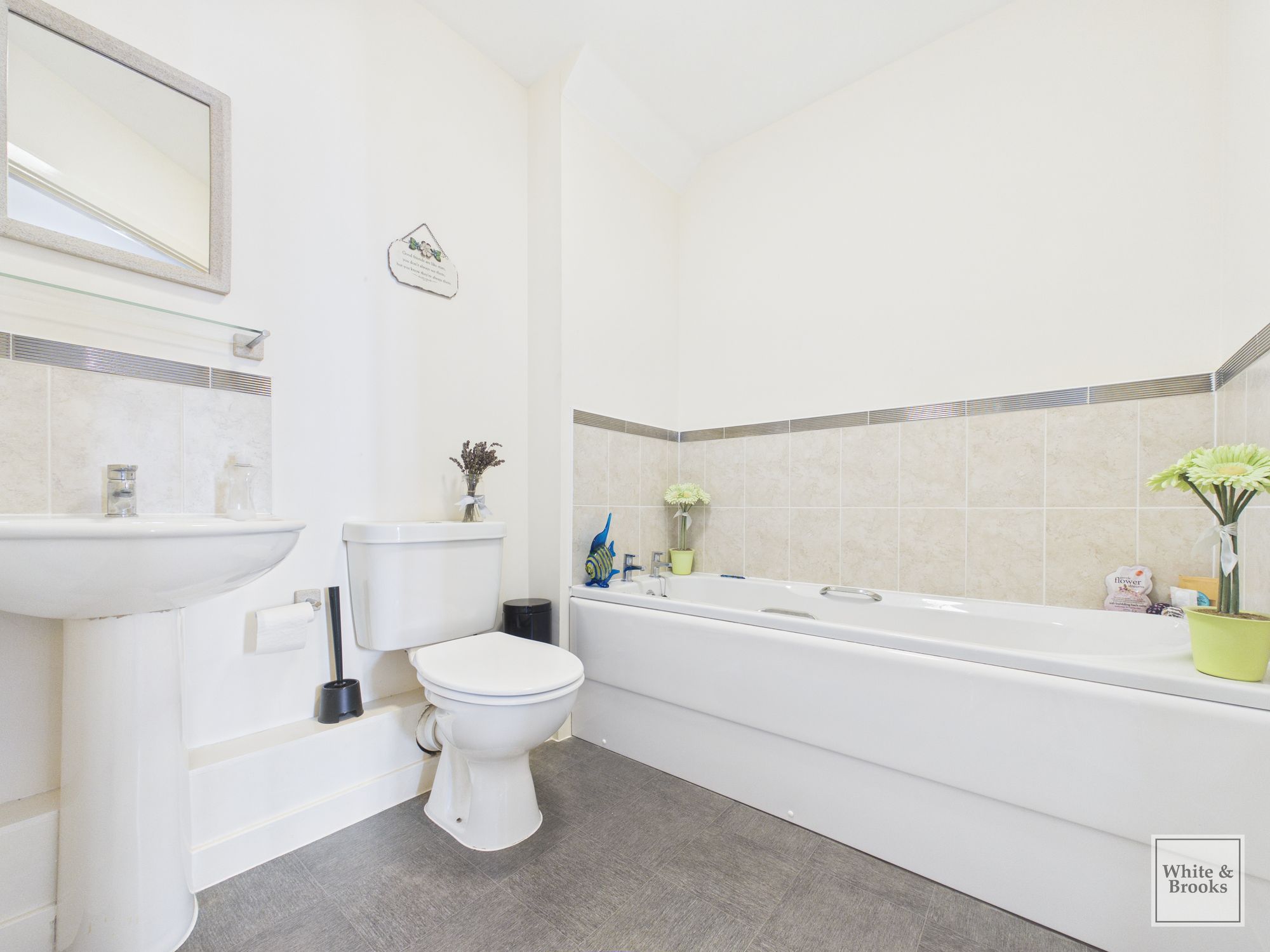 2 bed flat for sale in The Boulevard, Tangmere, PO20 12