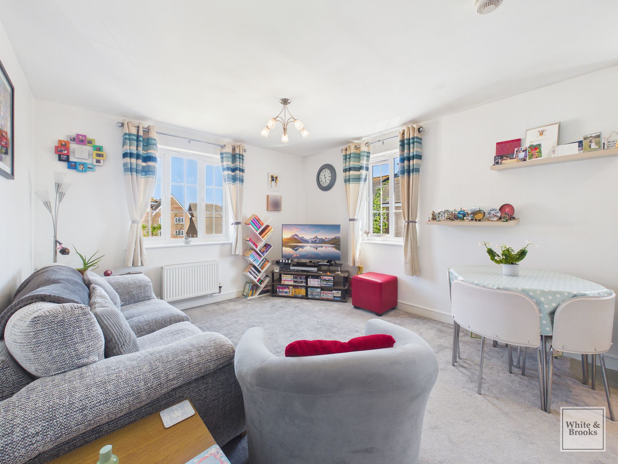 2 bed flat for sale in The Boulevard, Tangmere, PO20 4