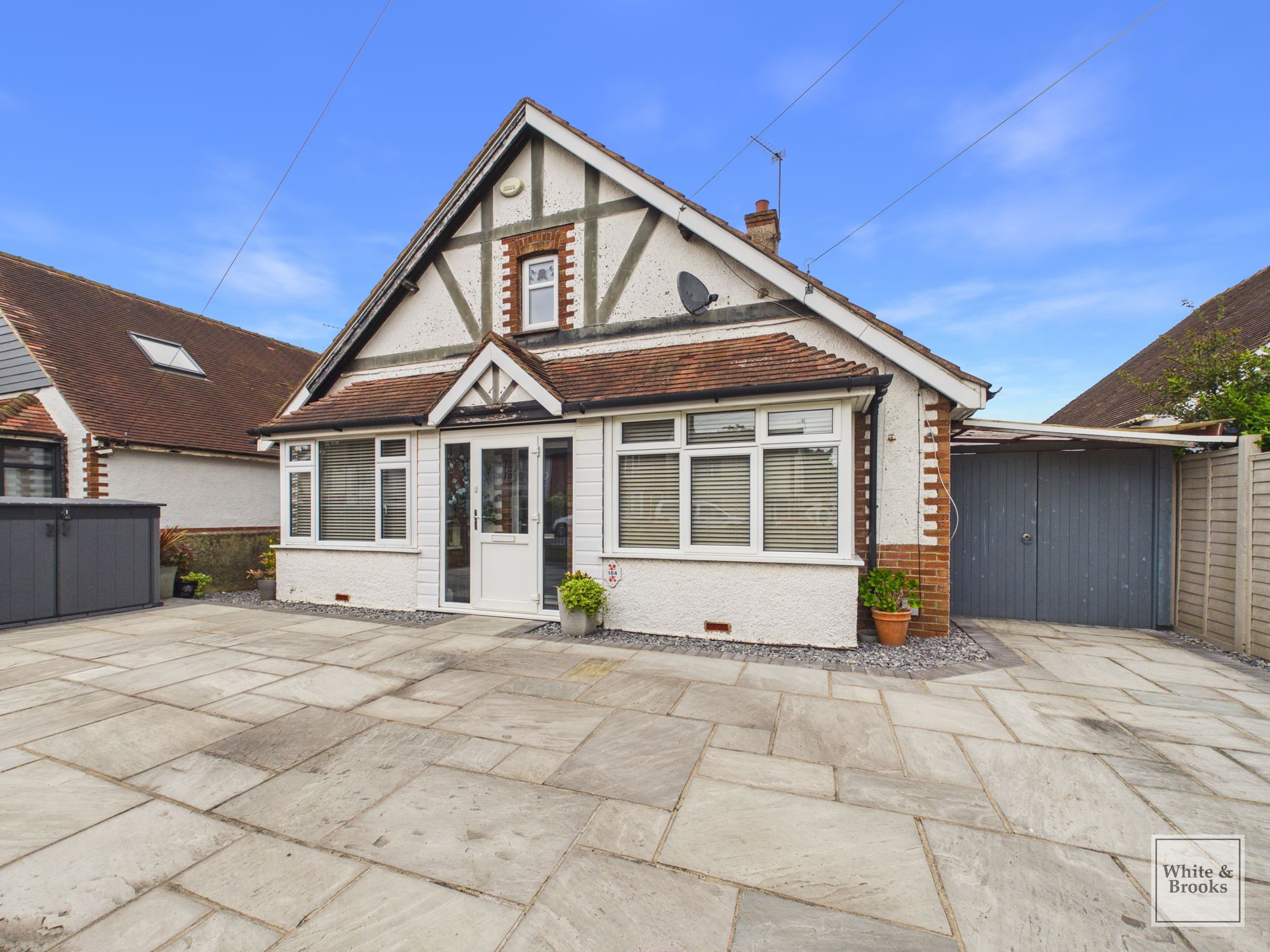 4 bed chalet for sale in Chichester Road, Bognor Regis, PO21  - Property Image 1