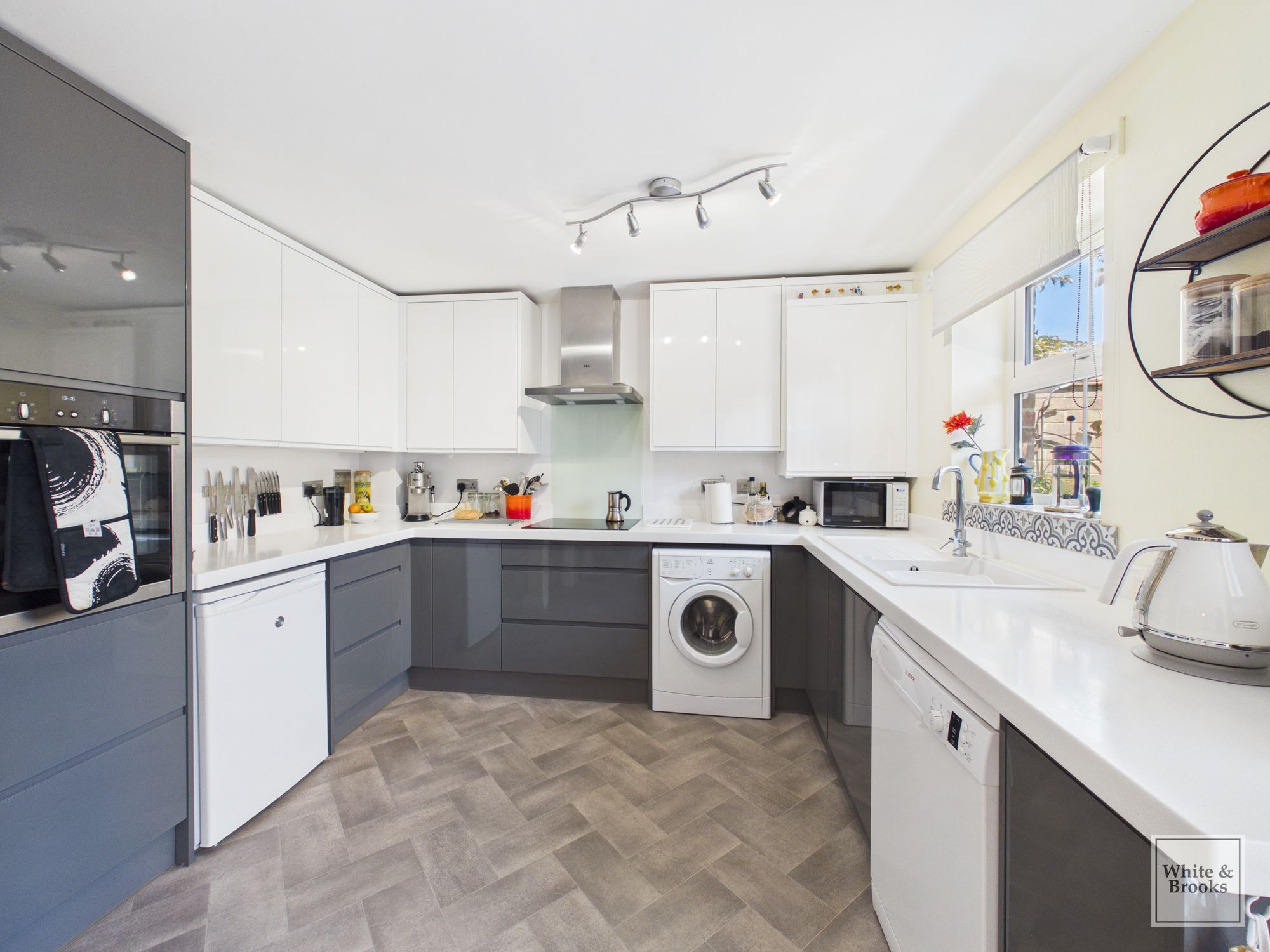 2 bed terraced house for sale in Blackthorn Avenue, Felpham, PO22  - Property Image 3