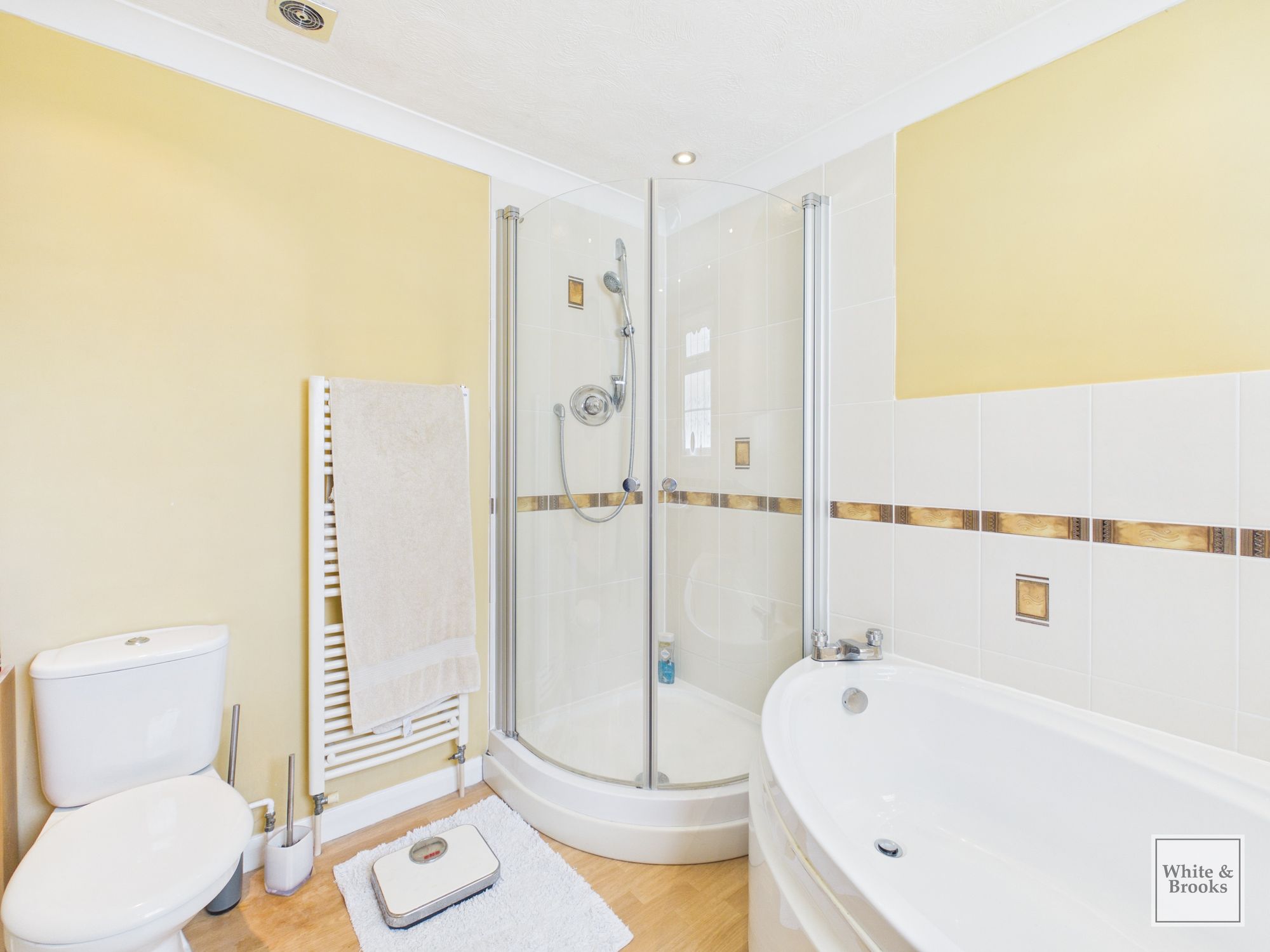 4 bed chalet for sale in Summerley Lane, Bognor Regis, PO22 9