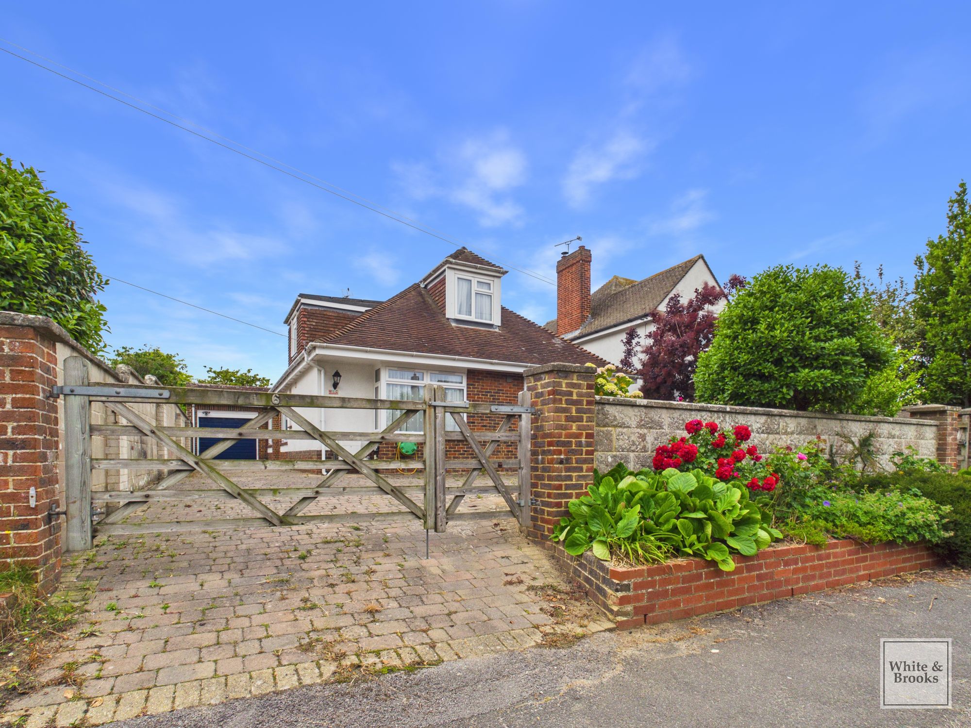 4 bed chalet for sale in Summerley Lane, Bognor Regis, PO22  - Property Image 27