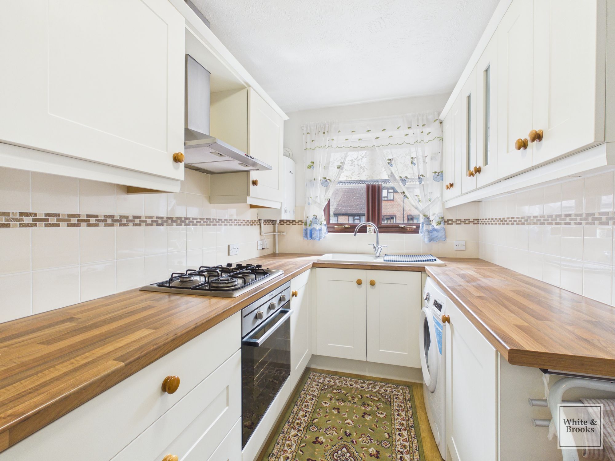 2 bed flat for sale in Felpham Road, Felpham, PO22  - Property Image 3
