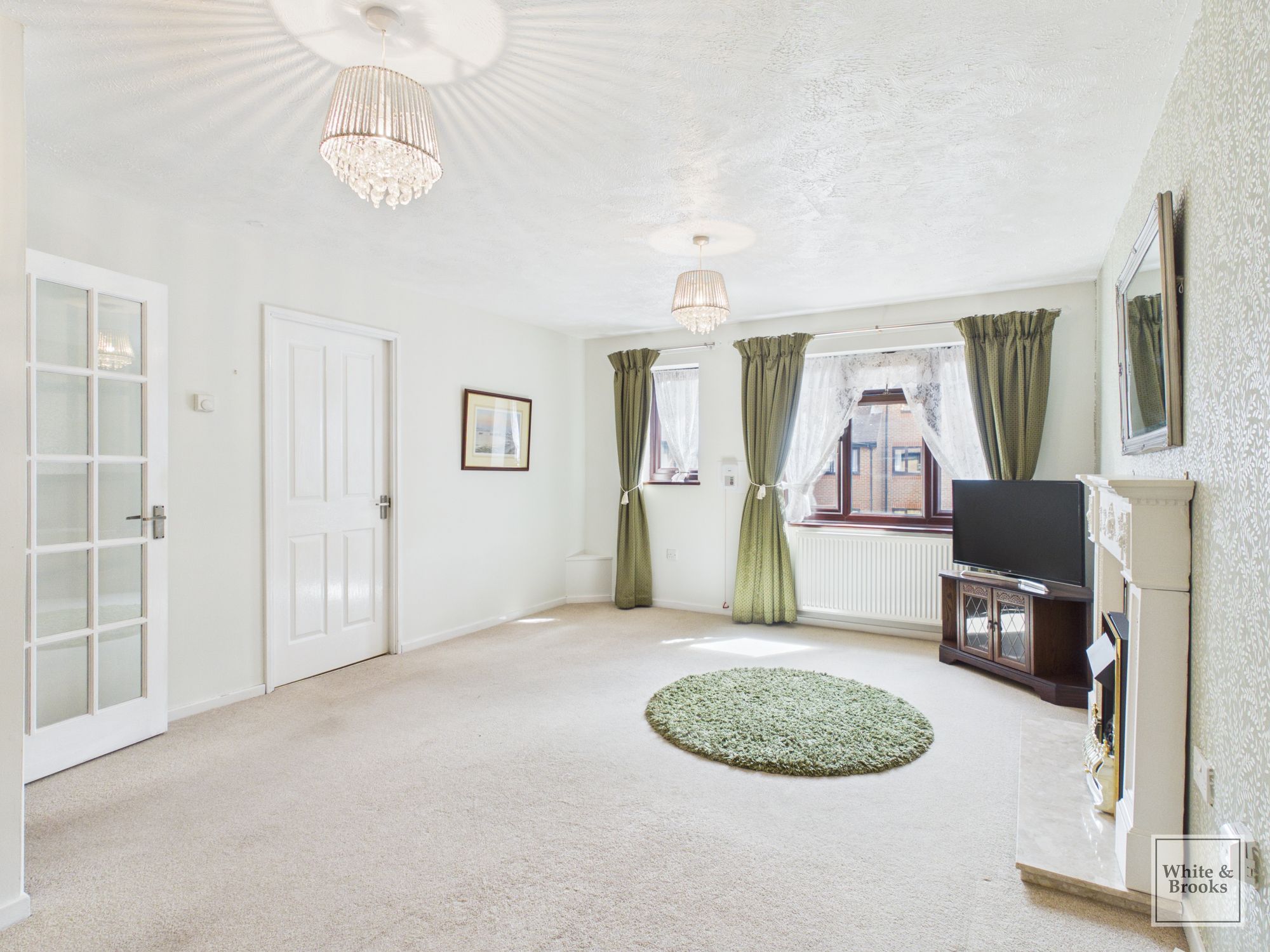 2 bed flat for sale in Felpham Road, Felpham, PO22  - Property Image 2