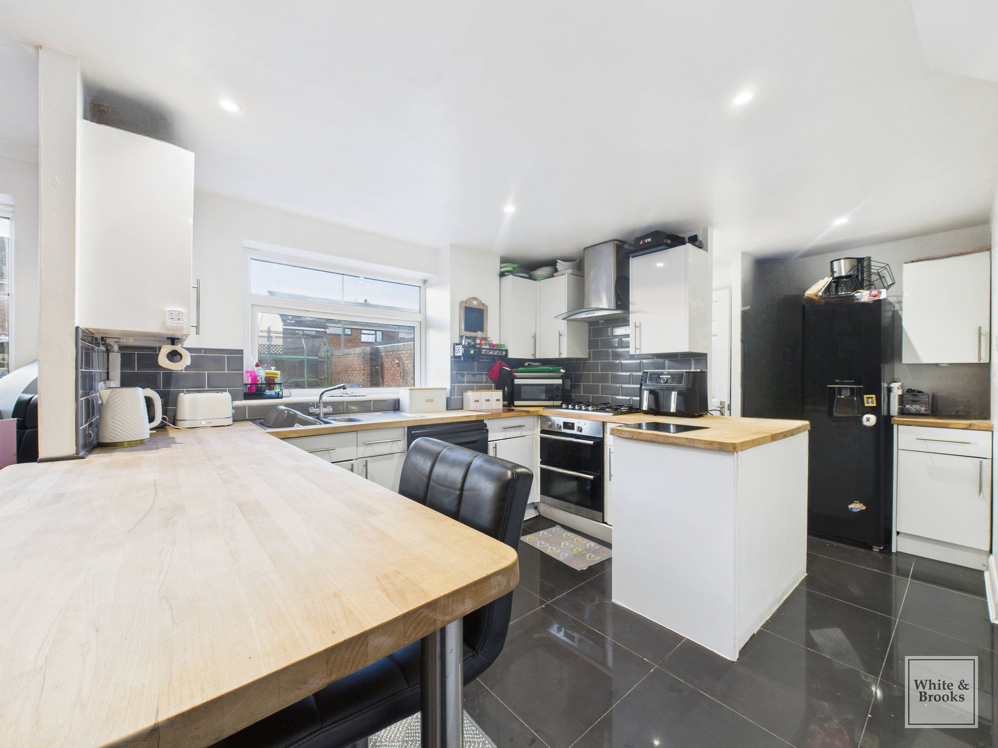4 bed semi-detached house for sale in Bursledon Close, Felpham, PO22 8HP  - Property Image 3