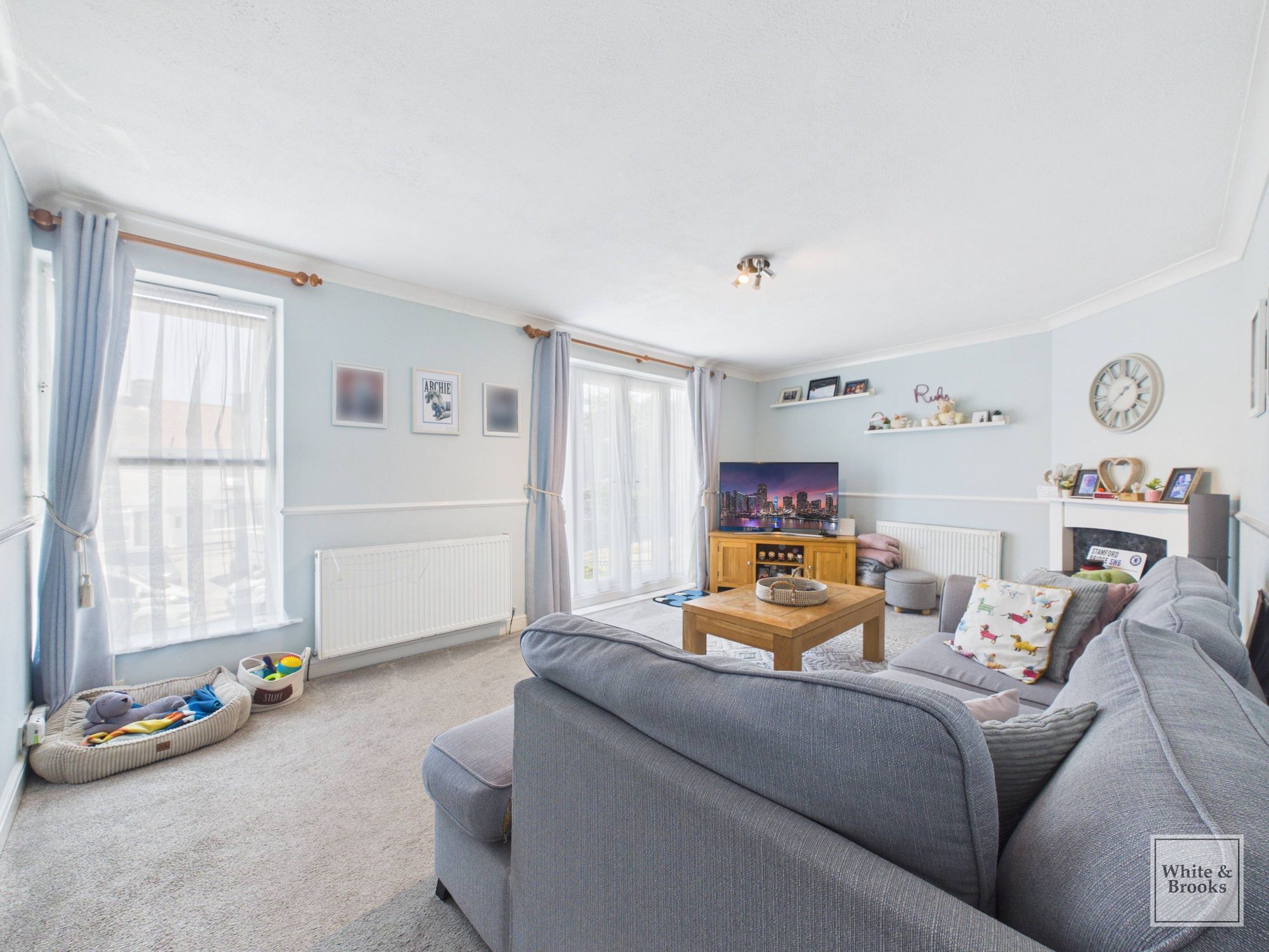 2 bed flat for sale in Pagham Road, Pagham, PO21 1