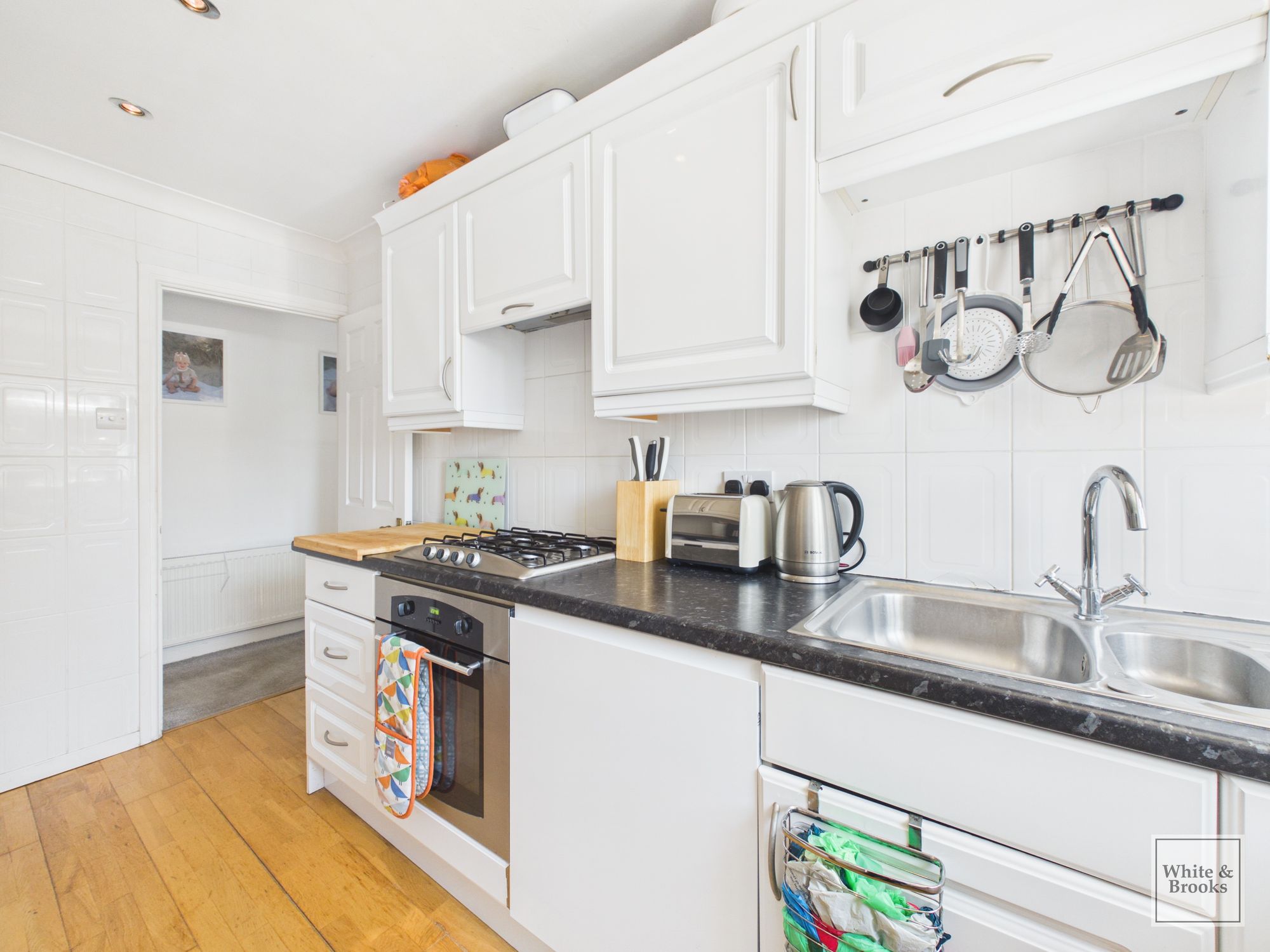 2 bed flat for sale in Pagham Road, Pagham, PO21 7