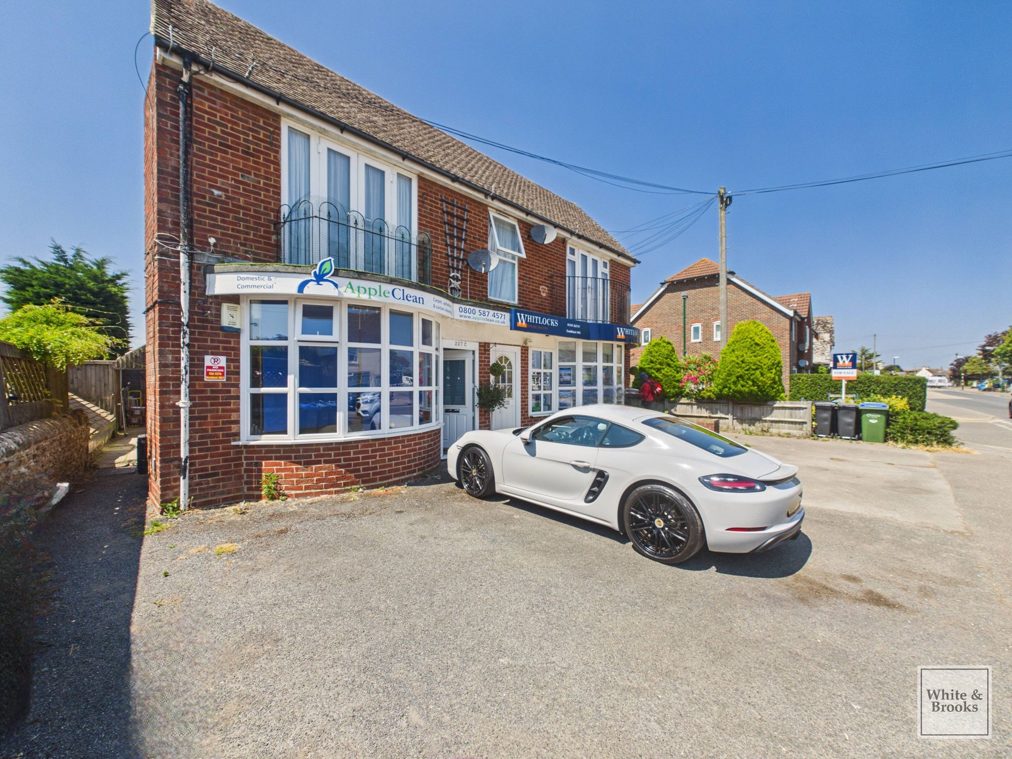 2 bed flat for sale in Pagham Road, Pagham, PO21  - Property Image 1