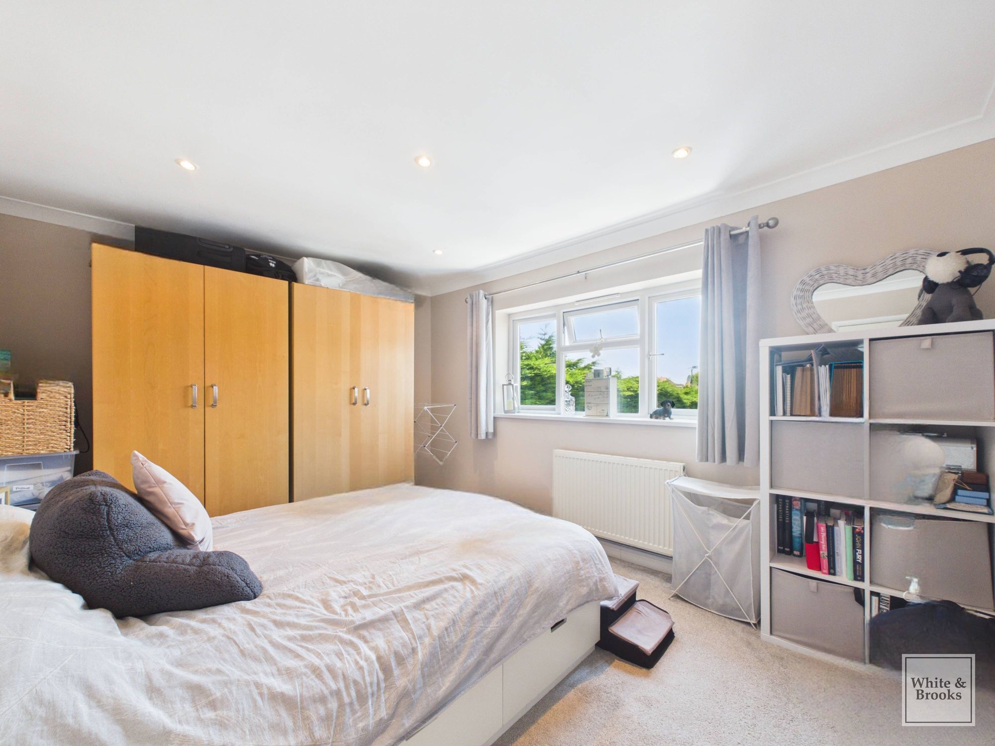 2 bed flat for sale in Pagham Road, Pagham, PO21  - Property Image 4