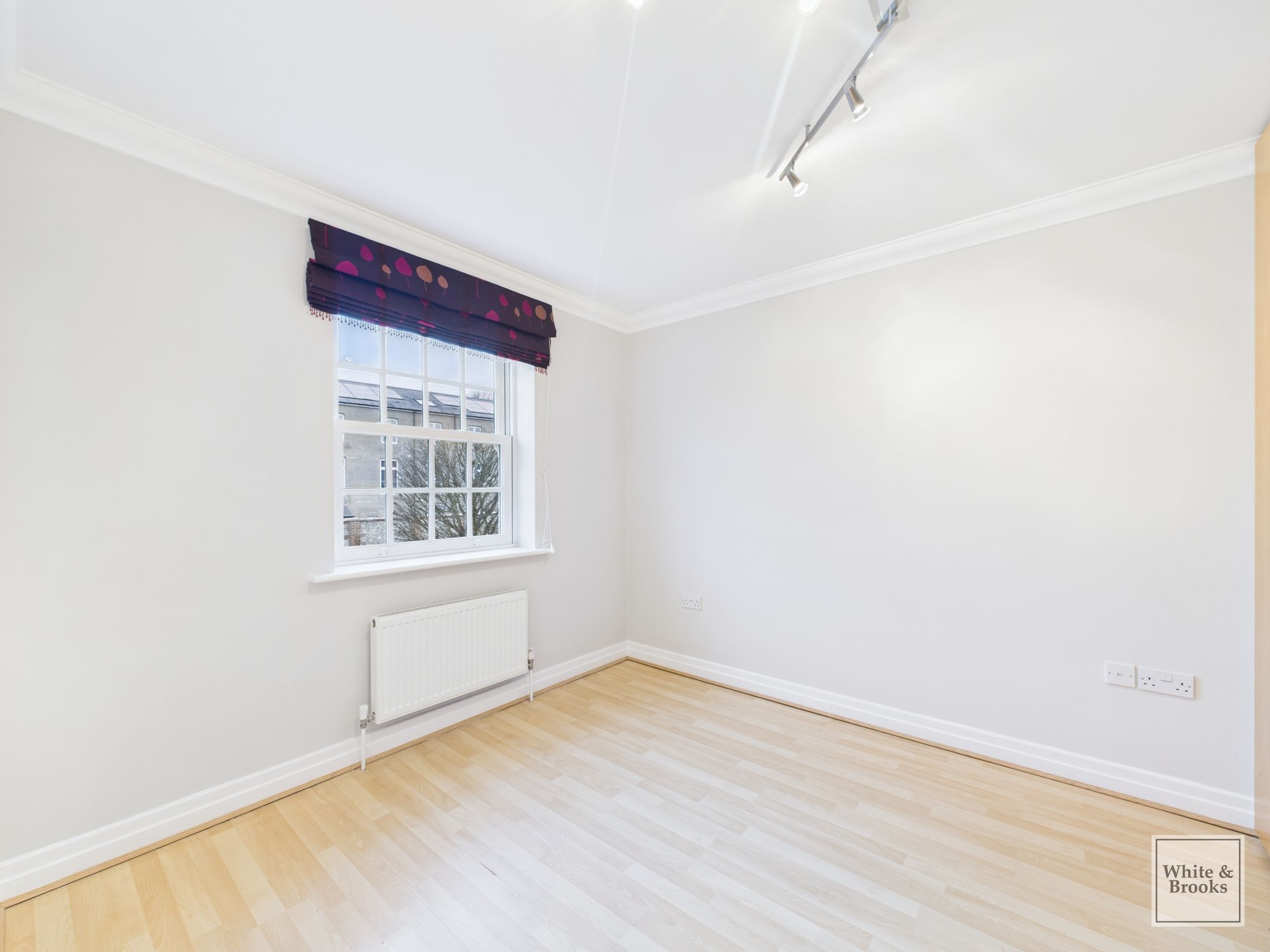 4 bed terraced town house for sale in Summersdale Road, Chichester, PO19 12