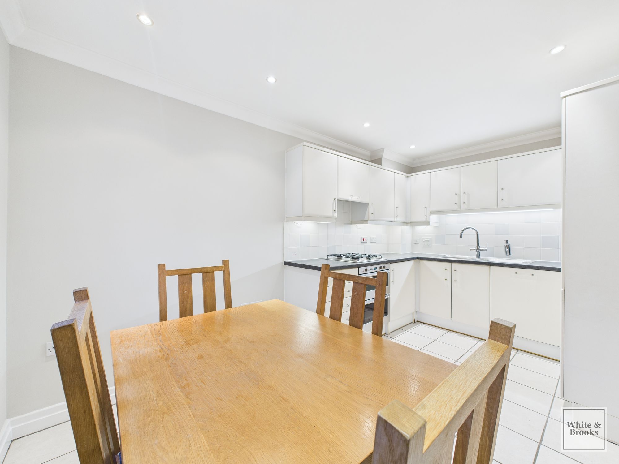 4 bed terraced town house for sale in Summersdale Road, Chichester, PO19  - Property Image 11