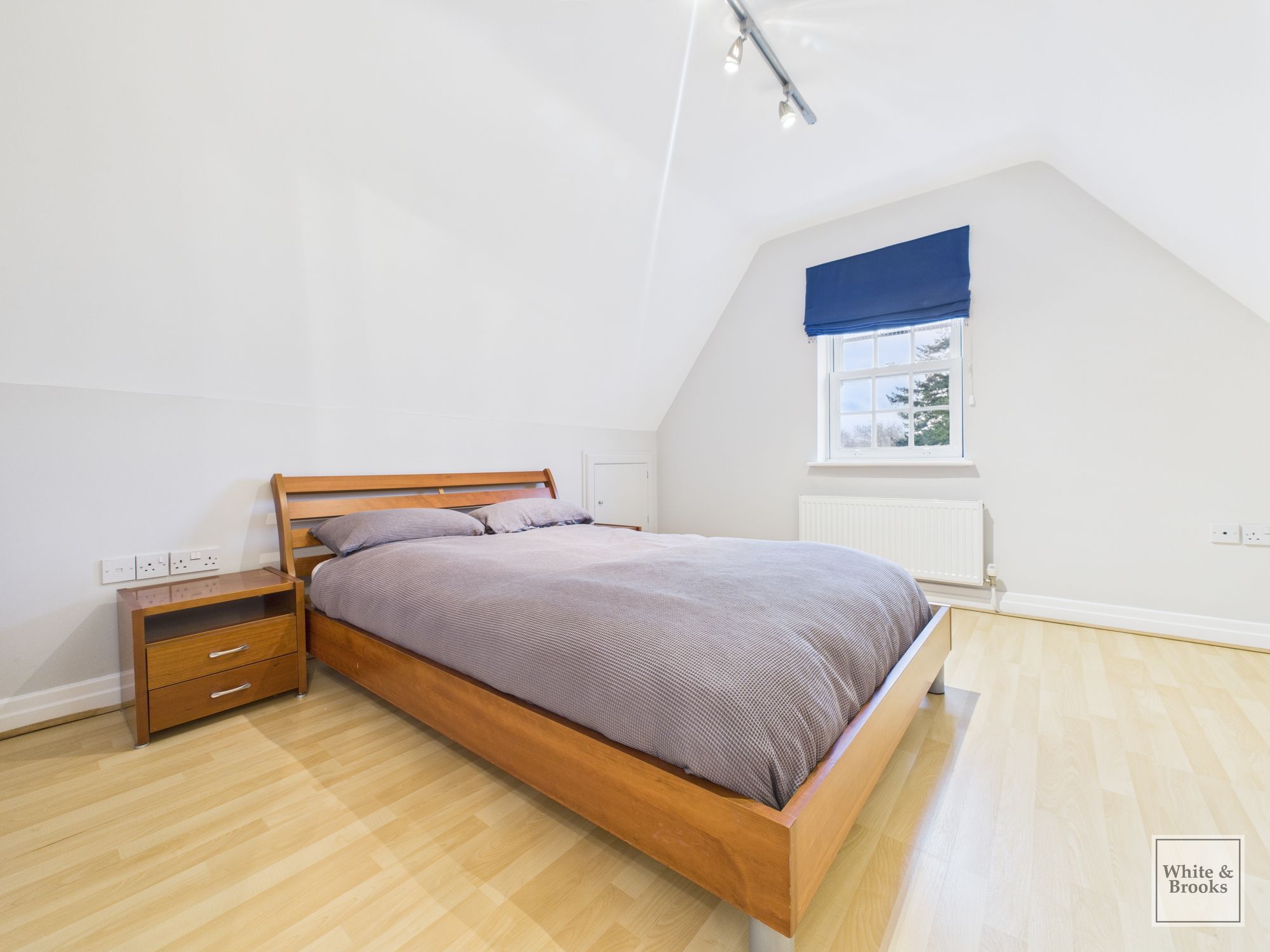 4 bed terraced town house for sale in Summersdale Road, Chichester, PO19 13