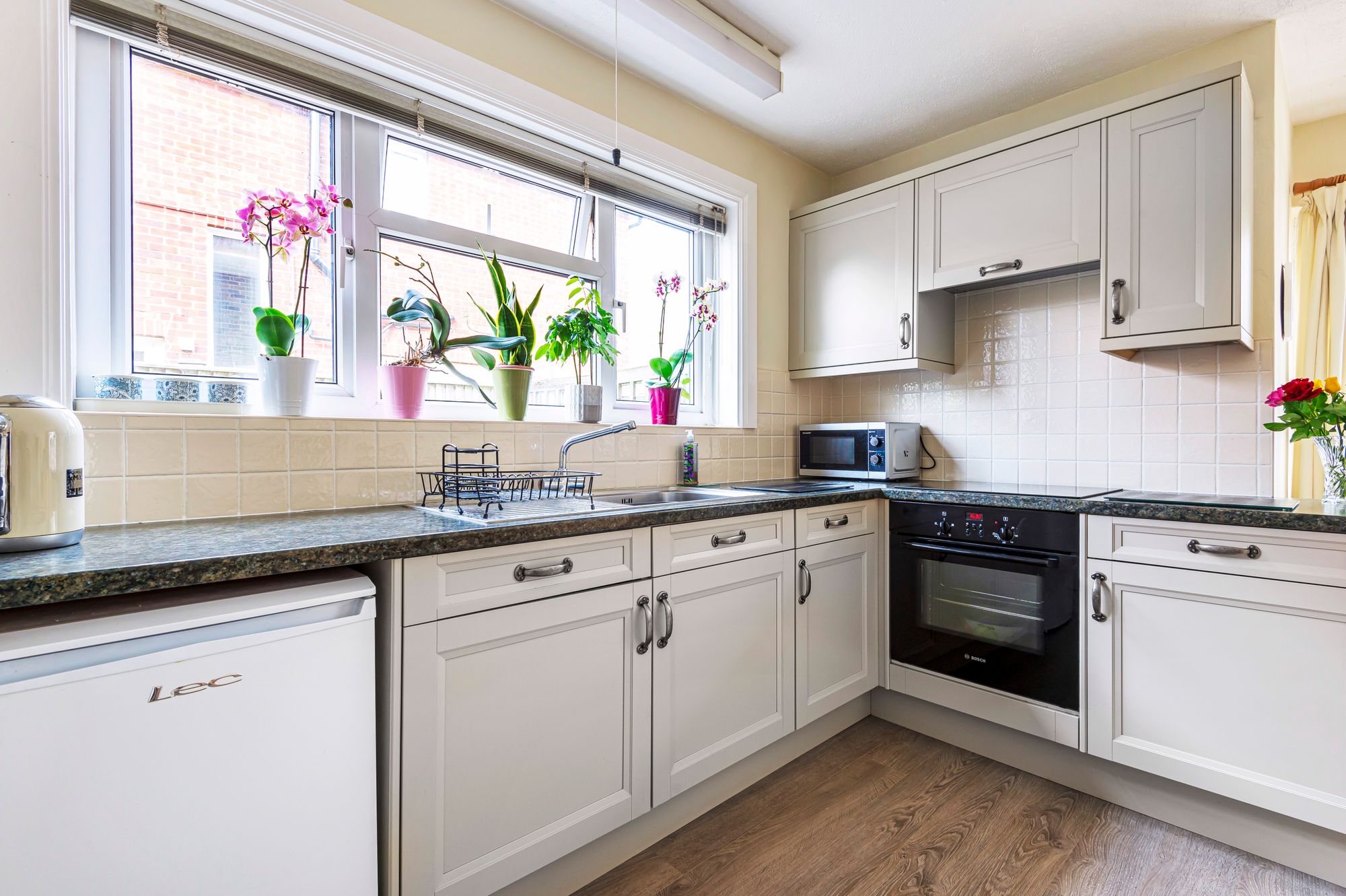 3 bed semi-detached house for sale in Wiston Avenue, Chichester, PO19  - Property Image 4