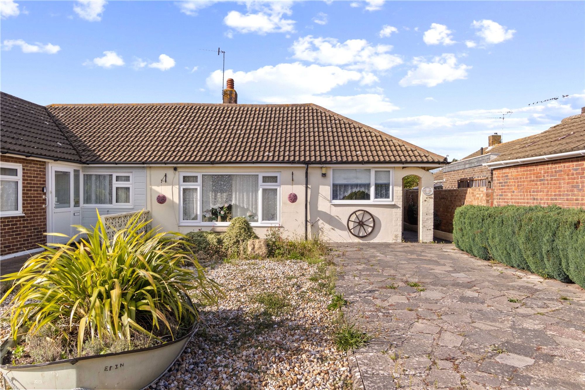 3 bed semi-detached bungalow for sale in Renoir Court, Bognor Regis, PO22 - Property Image 1
