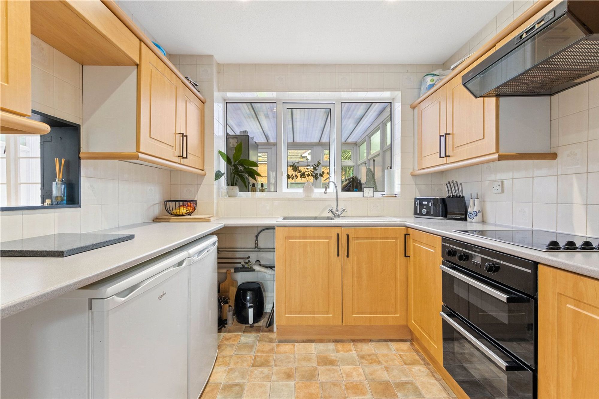 3 bed mid-terraced house for sale in Pinewood Gardens, Bognor Regis, PO21  - Property Image 3
