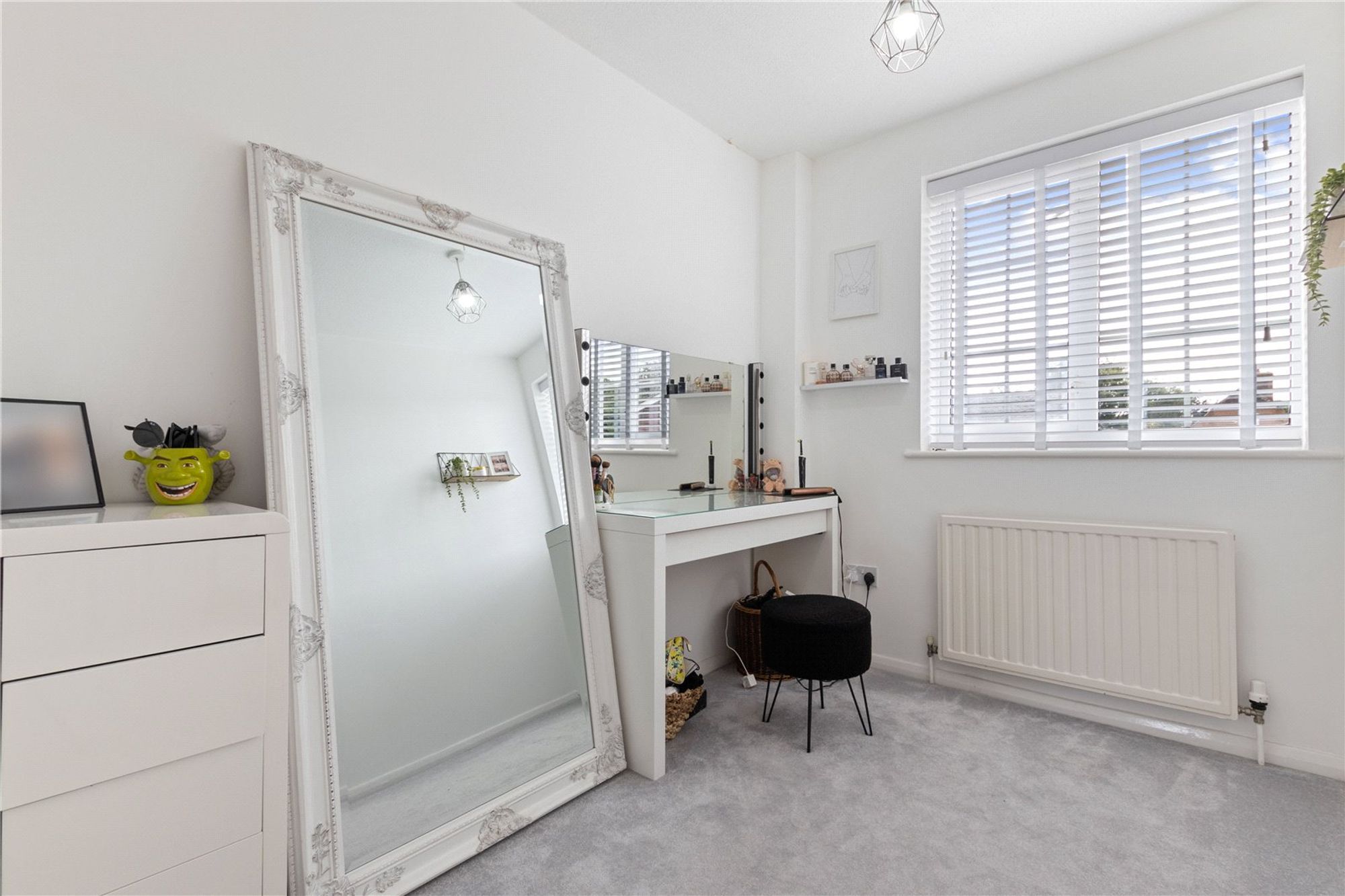 3 bed mid-terraced house for sale in Pinewood Gardens, Bognor Regis, PO21 5