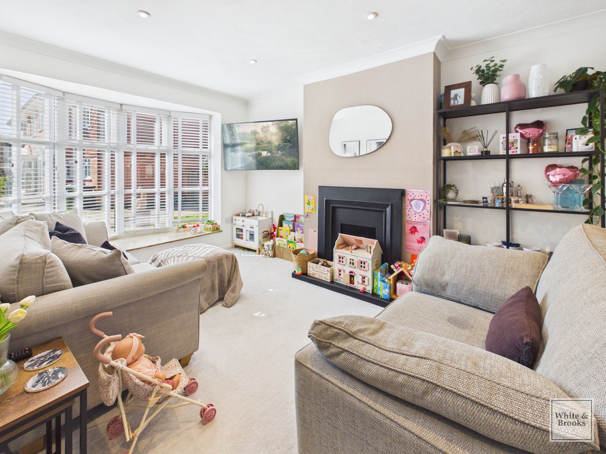 3 bed mid-terraced house for sale in Pinewood Gardens, Bognor Regis, PO21 9