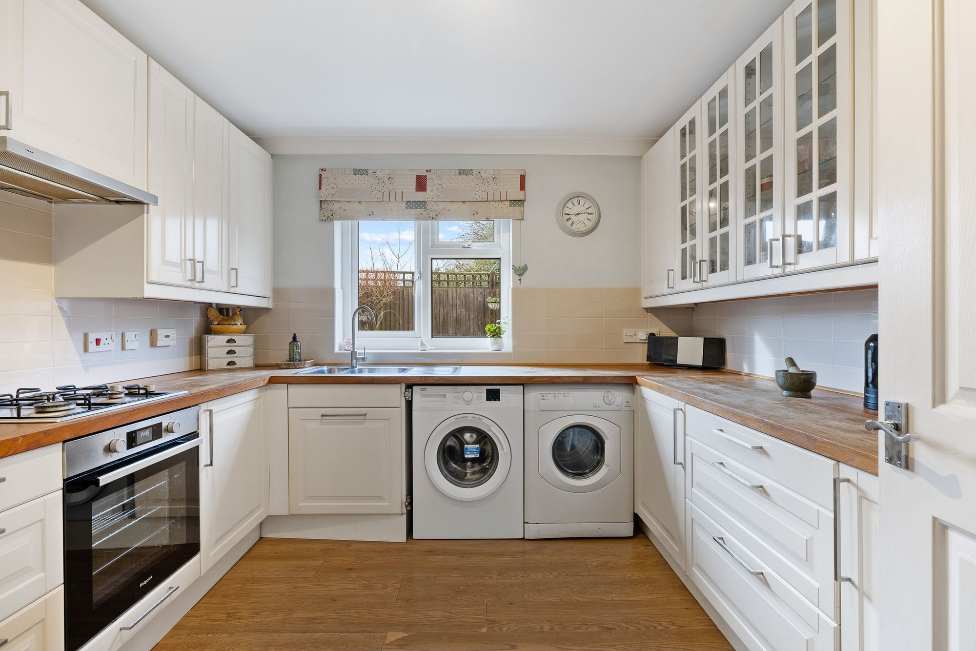 3 bed detached house for sale in Rosemary Close, Rose Green, PO21 3UB  - Property Image 3