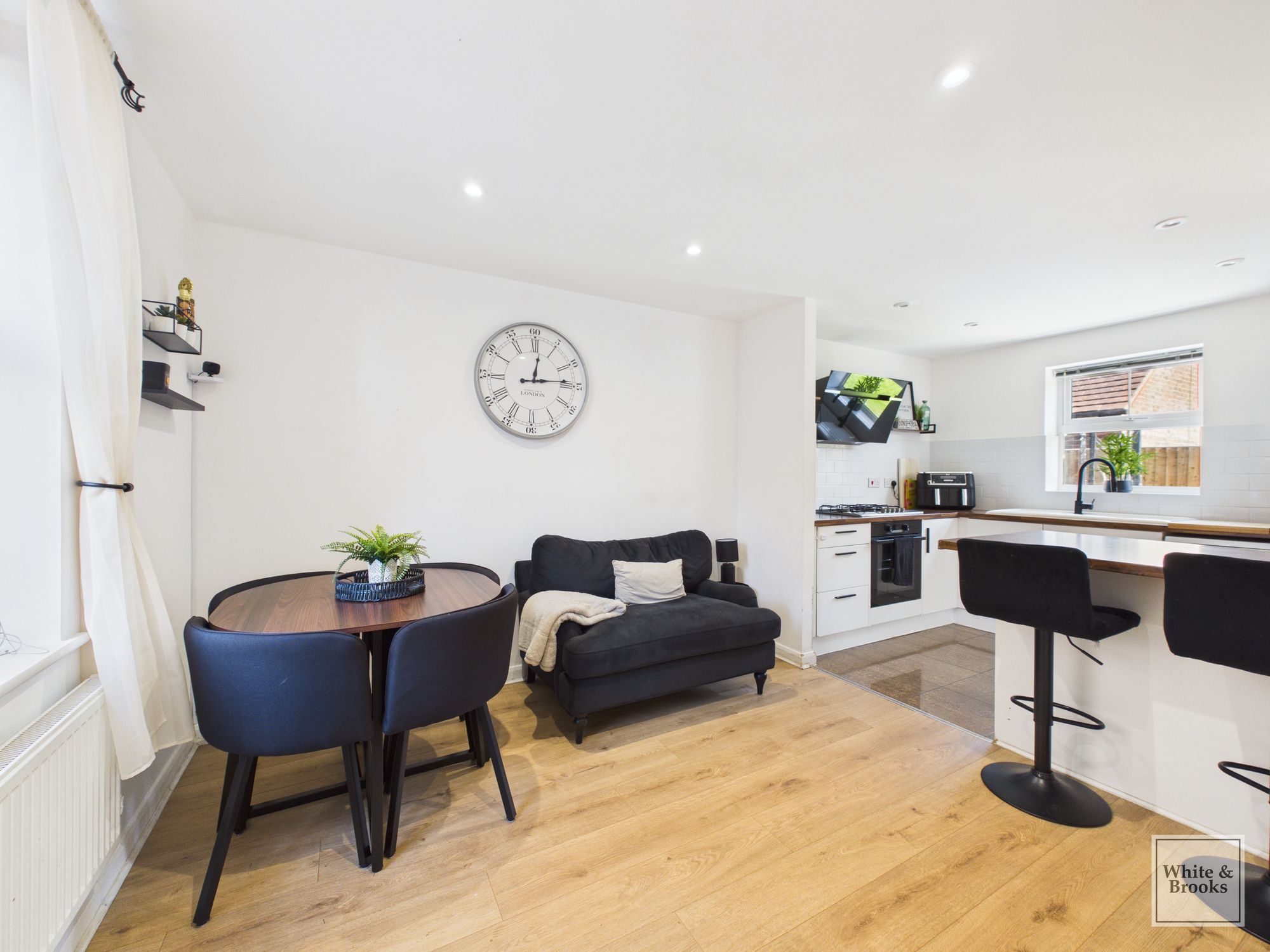 3 bed semi-detached house for sale in Clover Mead, Felpham, PO22  - Property Image 7