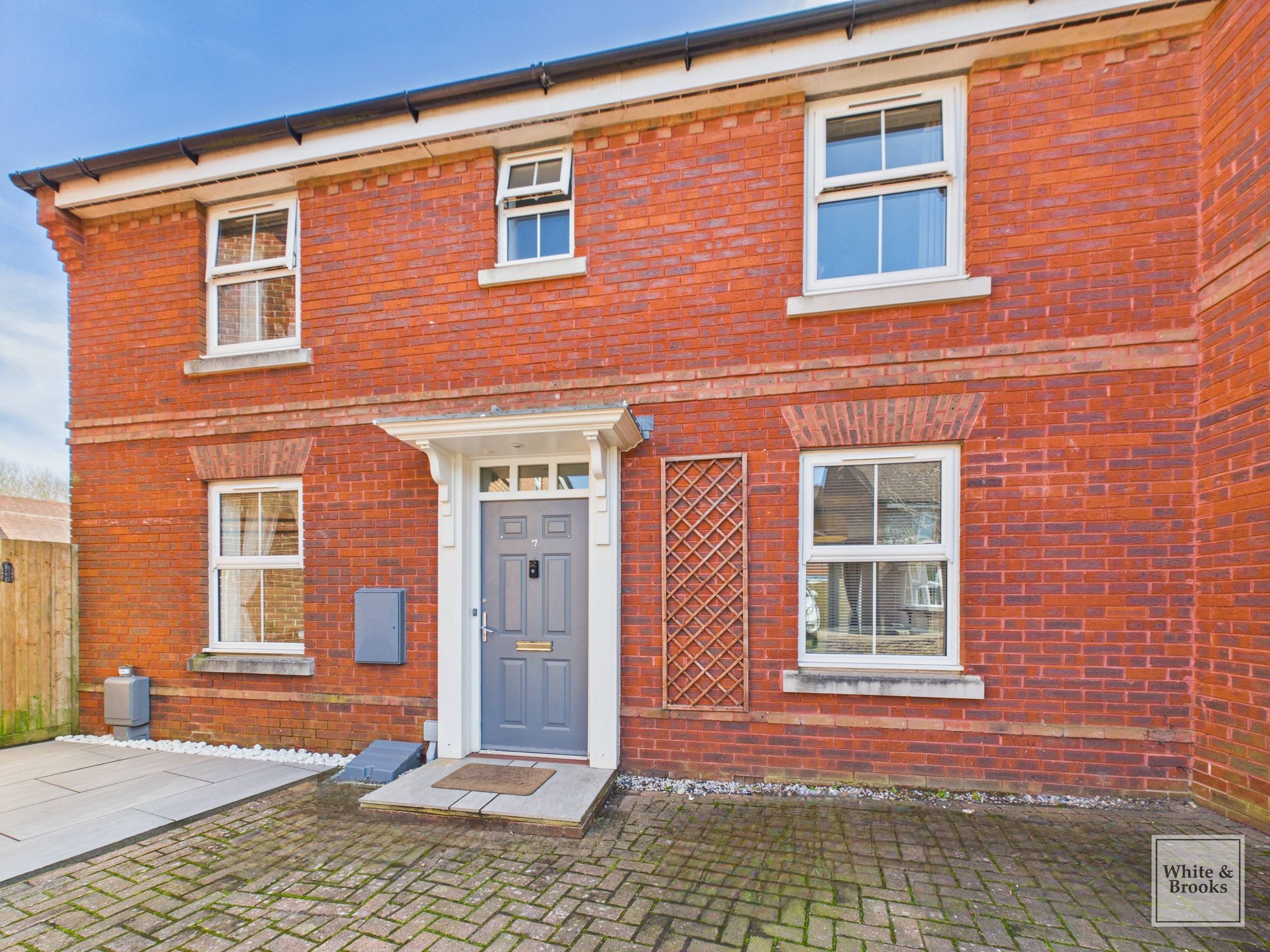 3 bed semi-detached house for sale in Clover Mead, Felpham, PO22 - Property Image 1