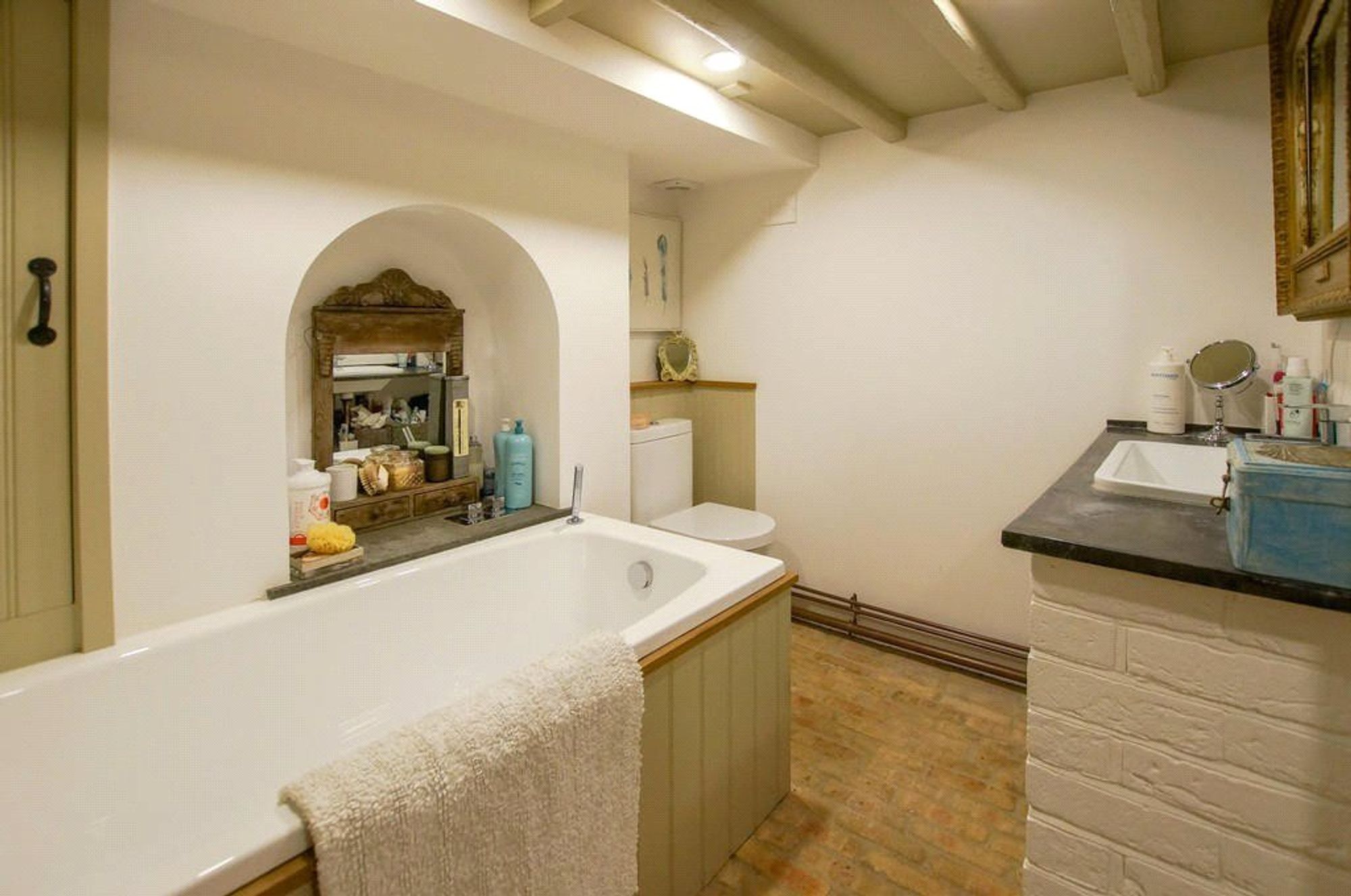 3 bed terraced house for sale in Cavendish Street, Chichester, PO19  - Property Image 6