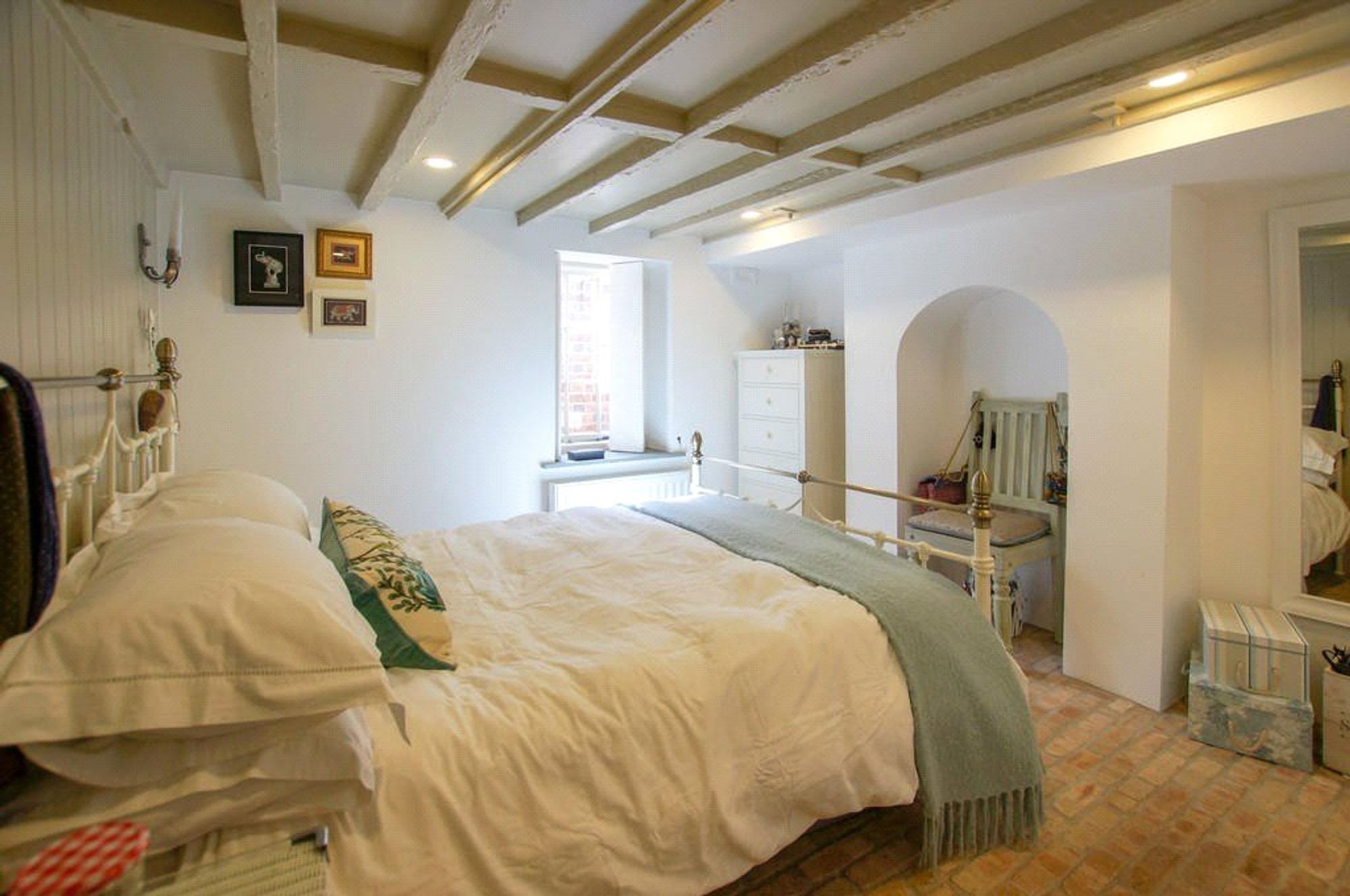3 bed terraced house for sale in Cavendish Street, Chichester, PO19  - Property Image 5