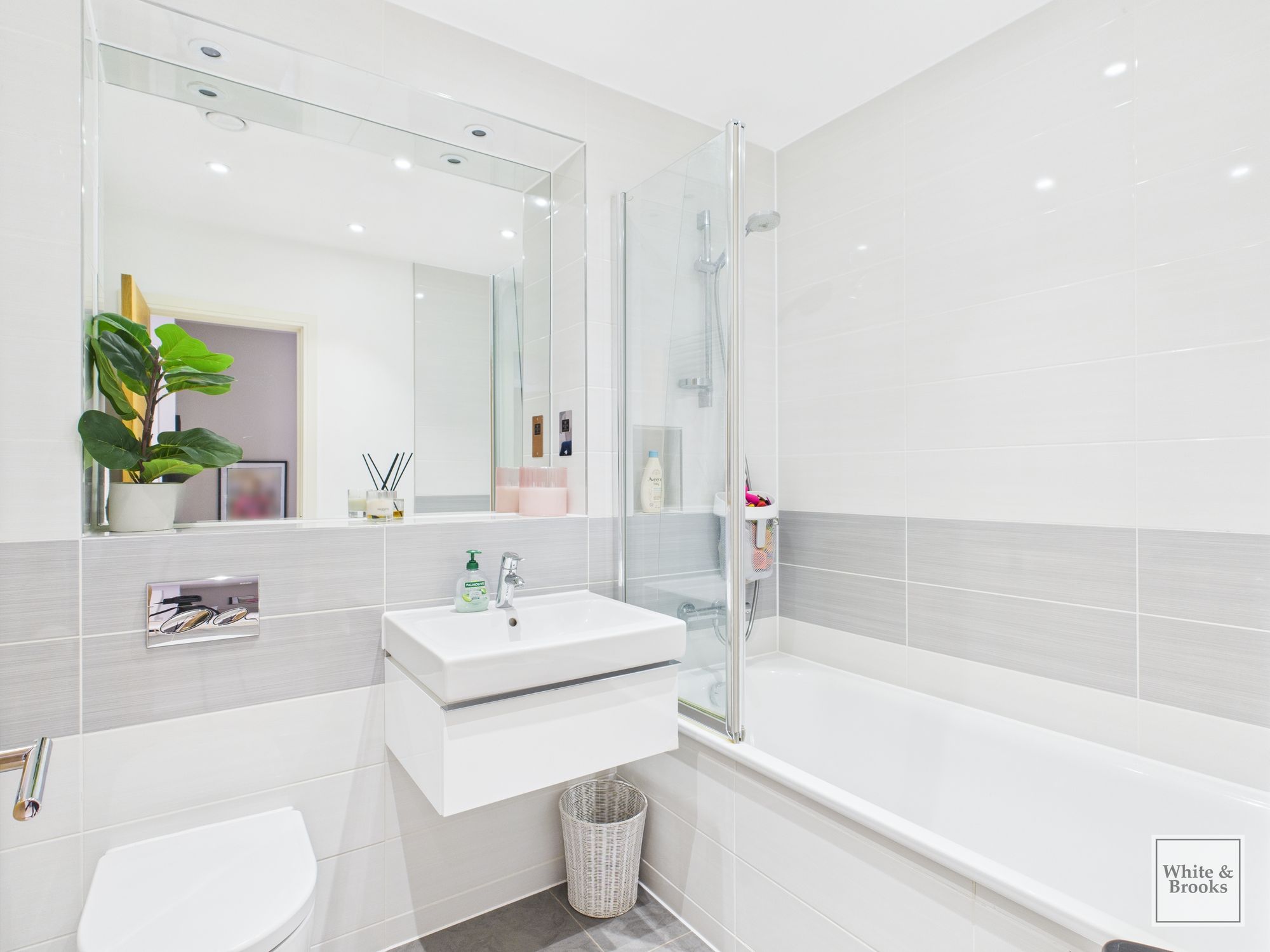 3 bed terraced house for sale in The Boulevard, Bognor Regis, PO21 5