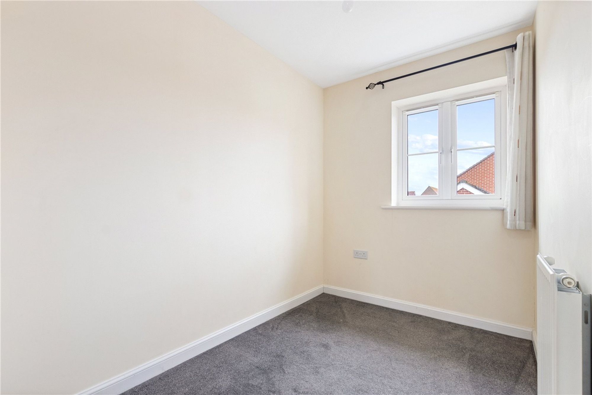 3 bed mid-terraced house for sale in Blackberry Copse, Felpham, PO22 5