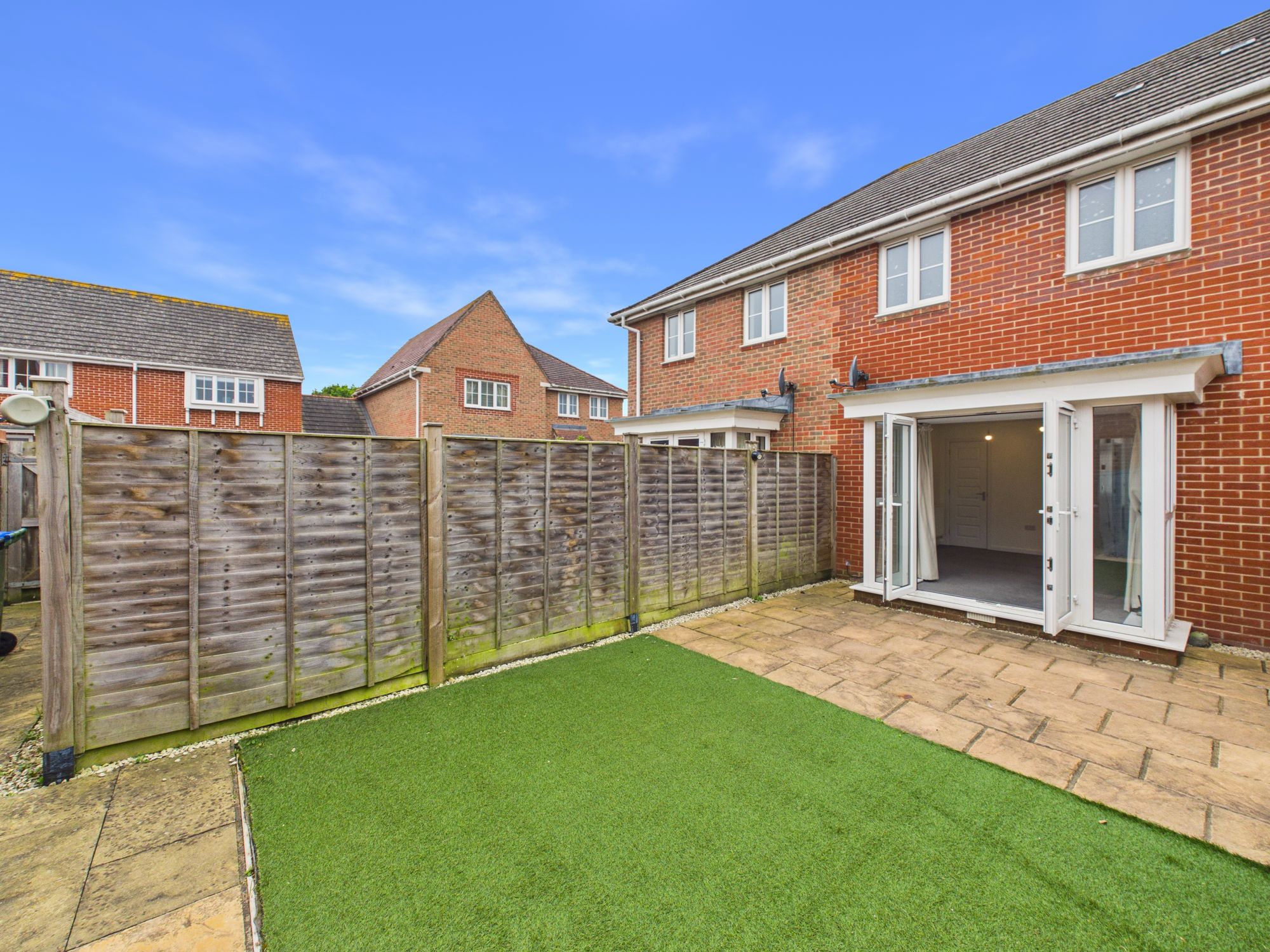 3 bed mid-terraced house for sale in Blackberry Copse, Felpham, PO22  - Property Image 18