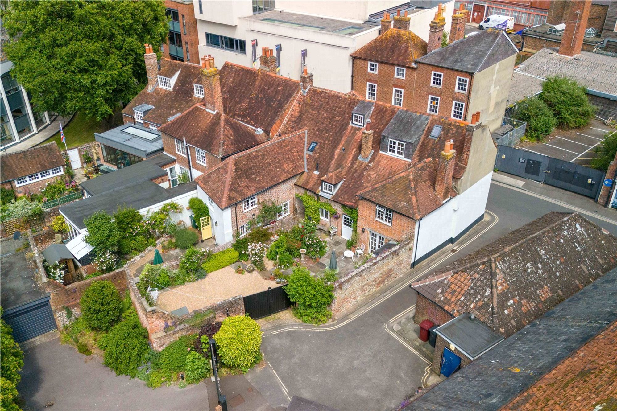 6 bed for sale in Tower Street, Chichester, PO19  - Property Image 14