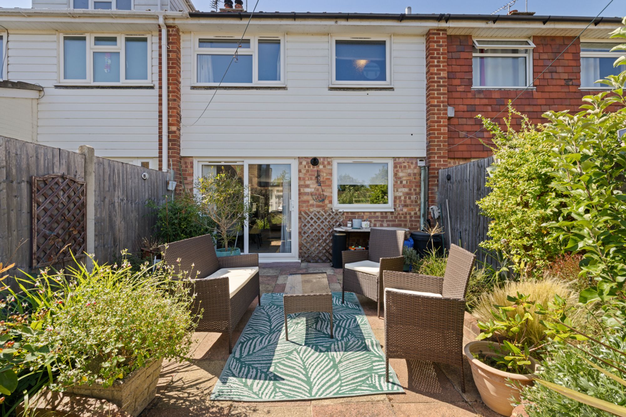 3 bed terraced house for sale in Littlefield Road, Chichester, PO19 16