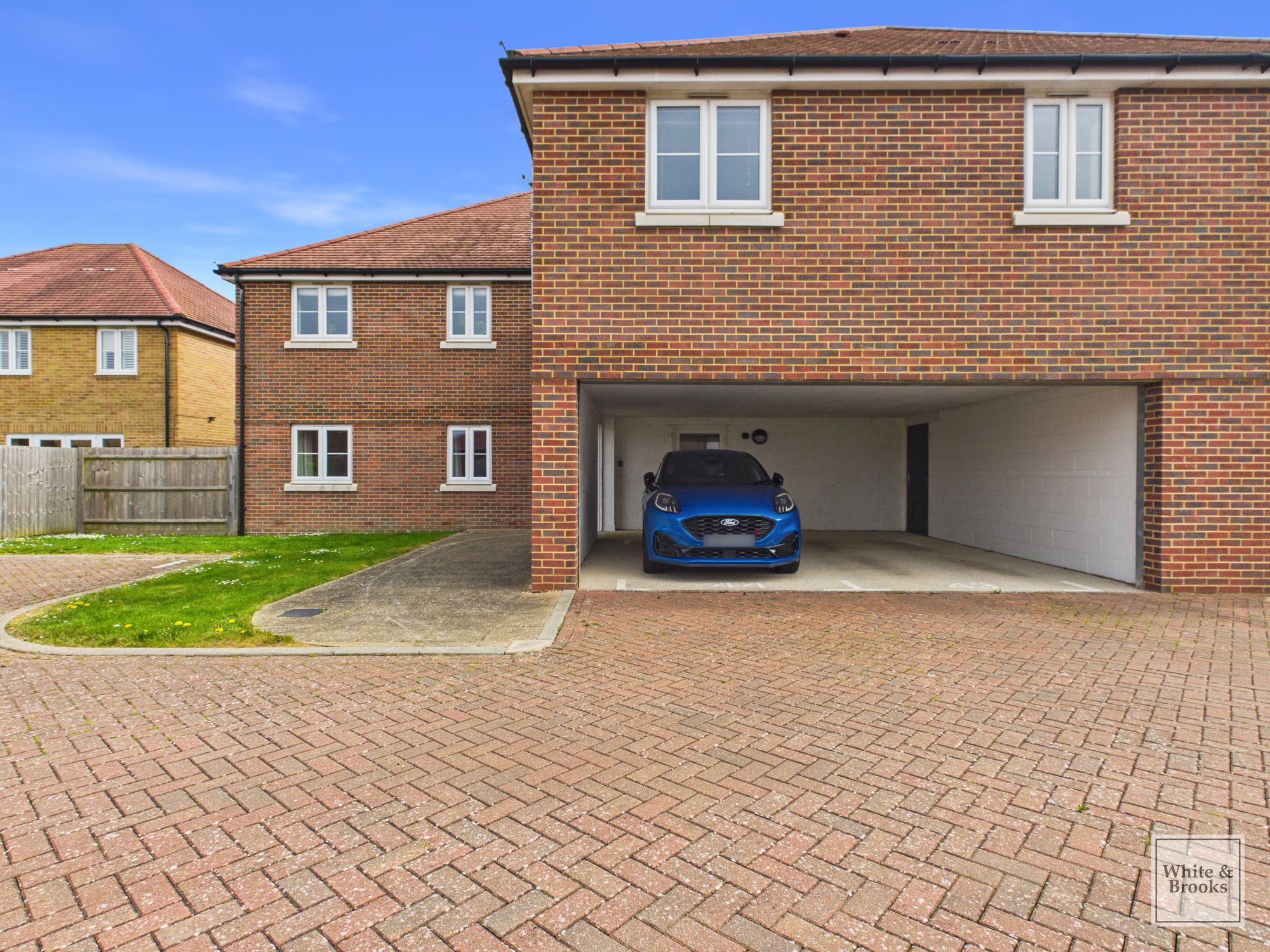 2 bed flat for sale in Potters Way, North Bersted, PO21 15