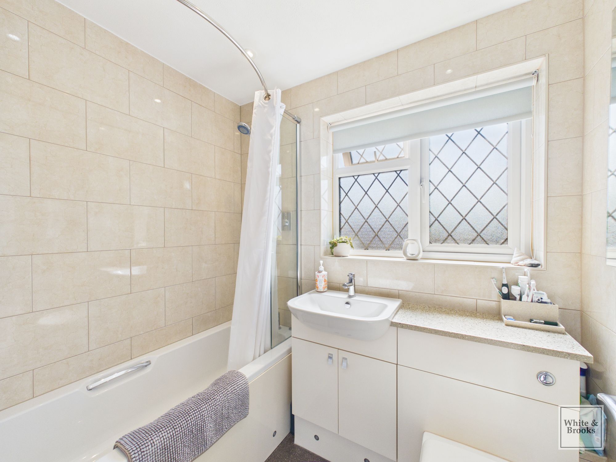 3 bed link detached house for sale in Raycroft Close, Aldwick, PO21 27