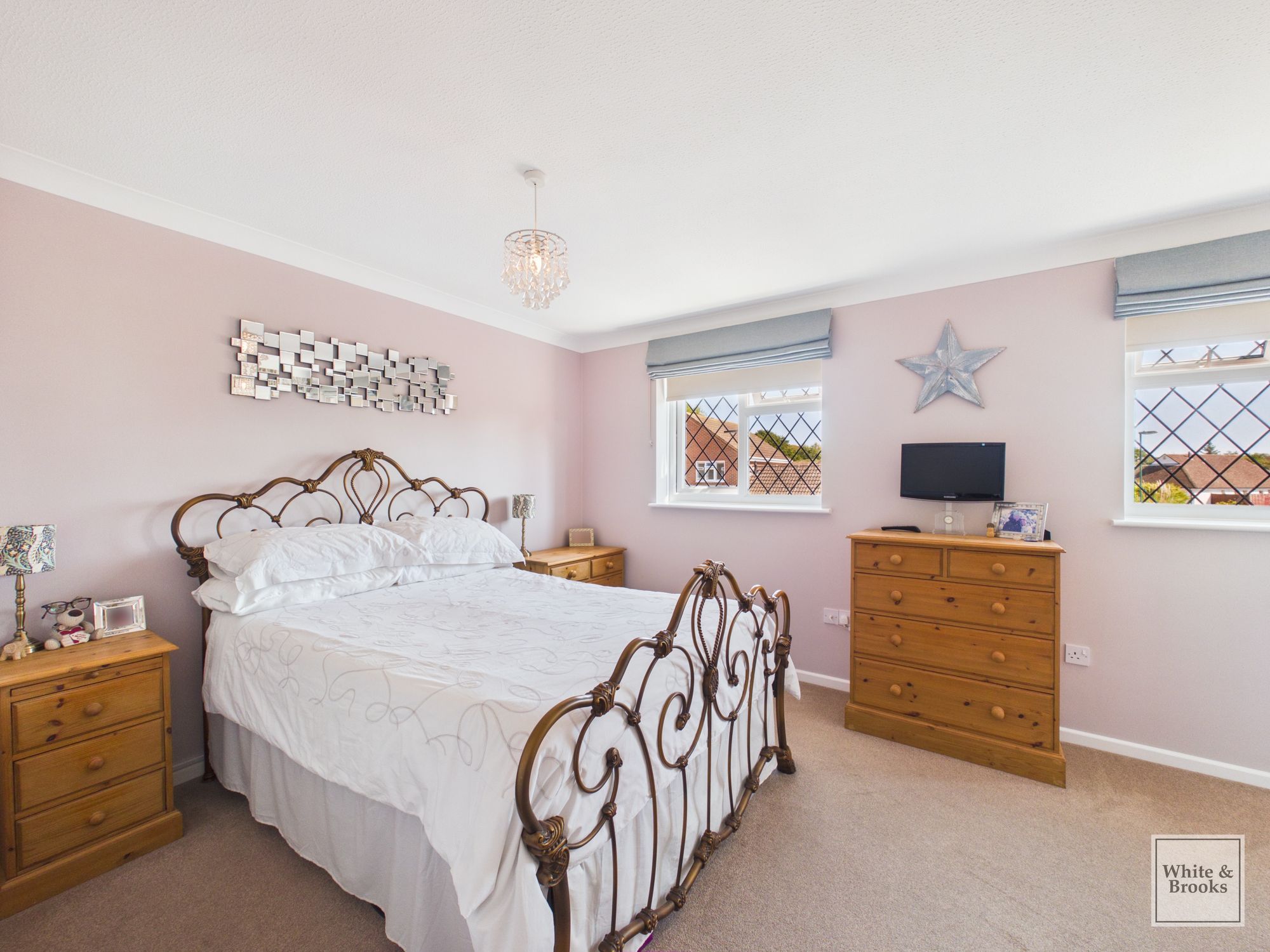 3 bed link detached house for sale in Raycroft Close, Aldwick, PO21 19