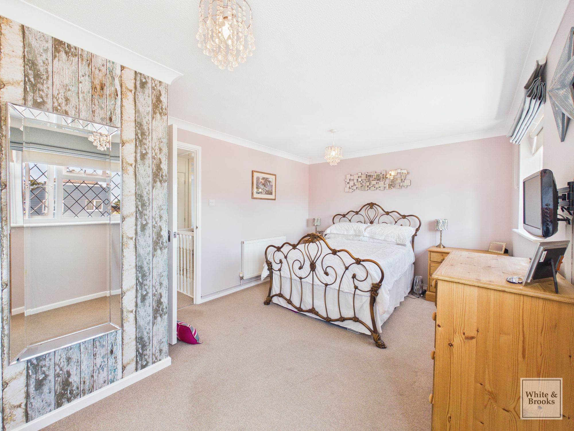 3 bed link detached house for sale in Raycroft Close, Aldwick, PO21 20
