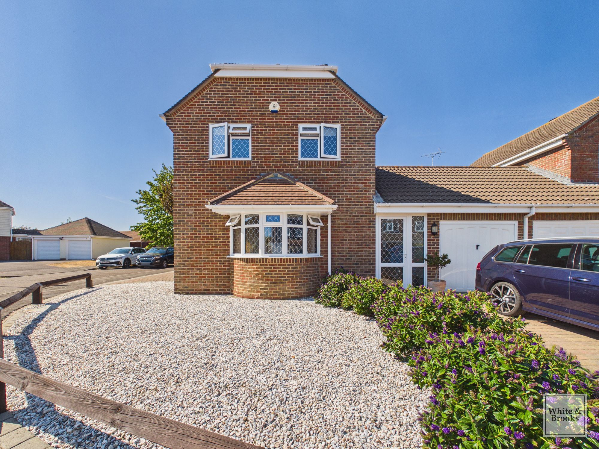 3 bed link detached house for sale in Raycroft Close, Aldwick, PO21 33